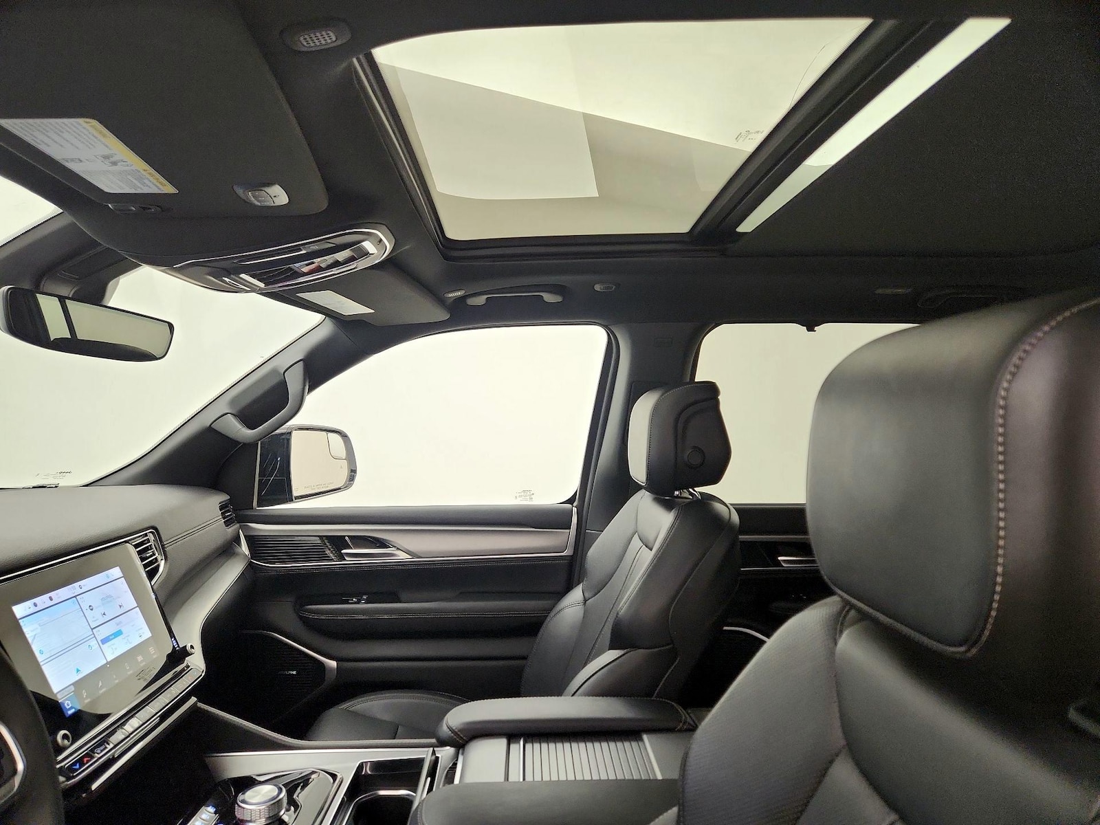 2024 Jeep Wagoneer Series II - Photo 21