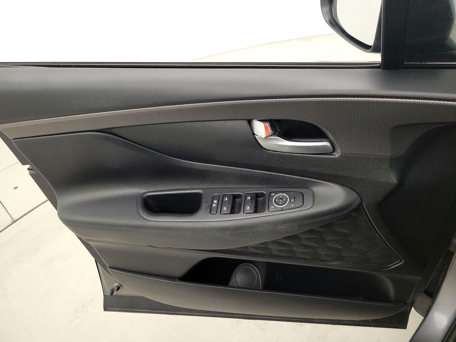 Thumbnail: 2019 Hyundai Santa Fe - 12