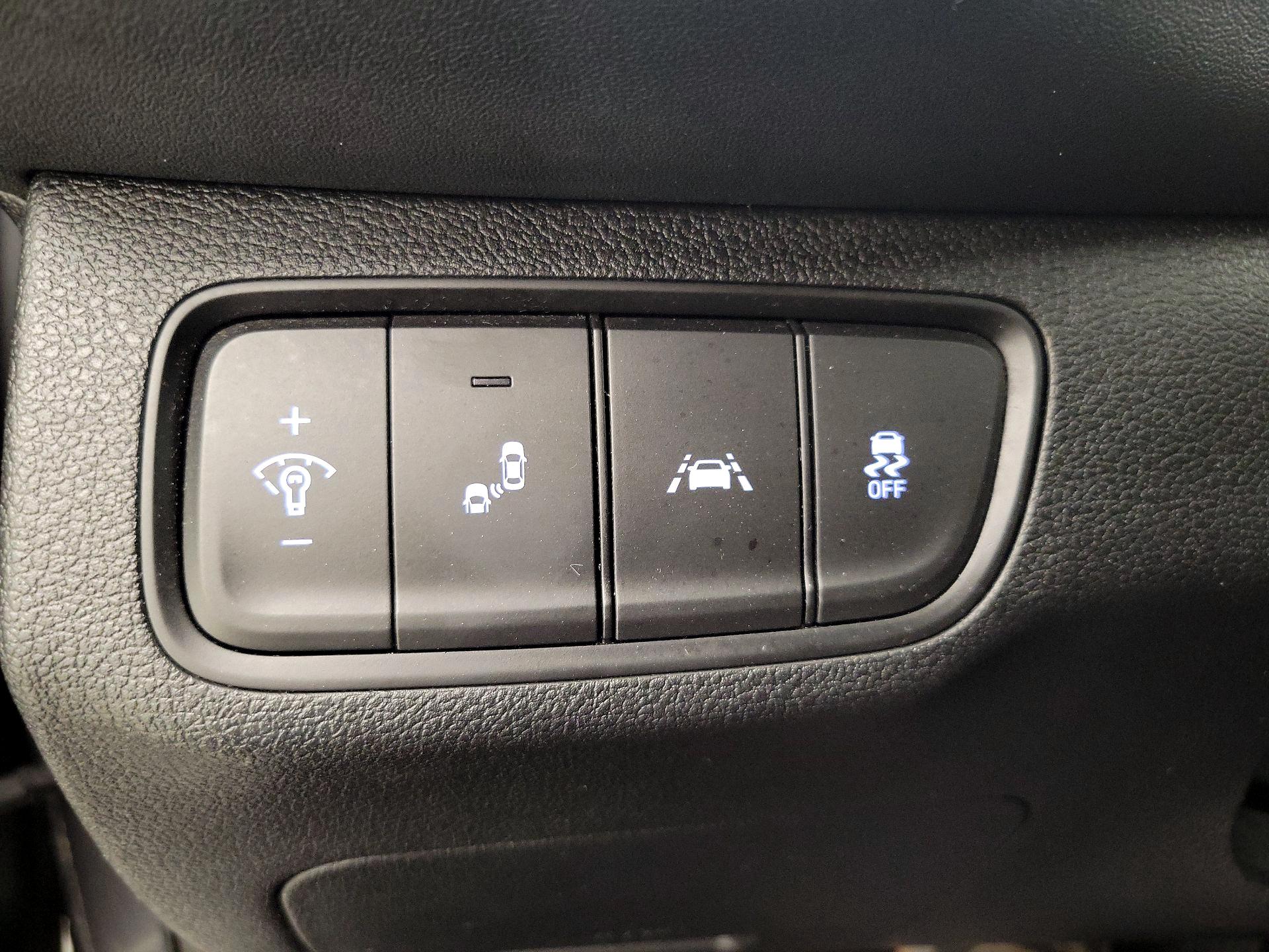 Thumbnail: 2019 Hyundai Santa Fe - 13