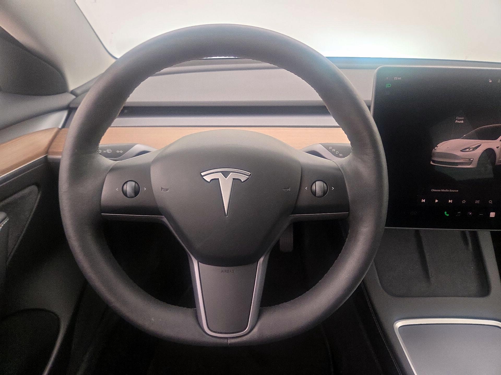 Thumbnail: 2023 Tesla Model 3 - 10