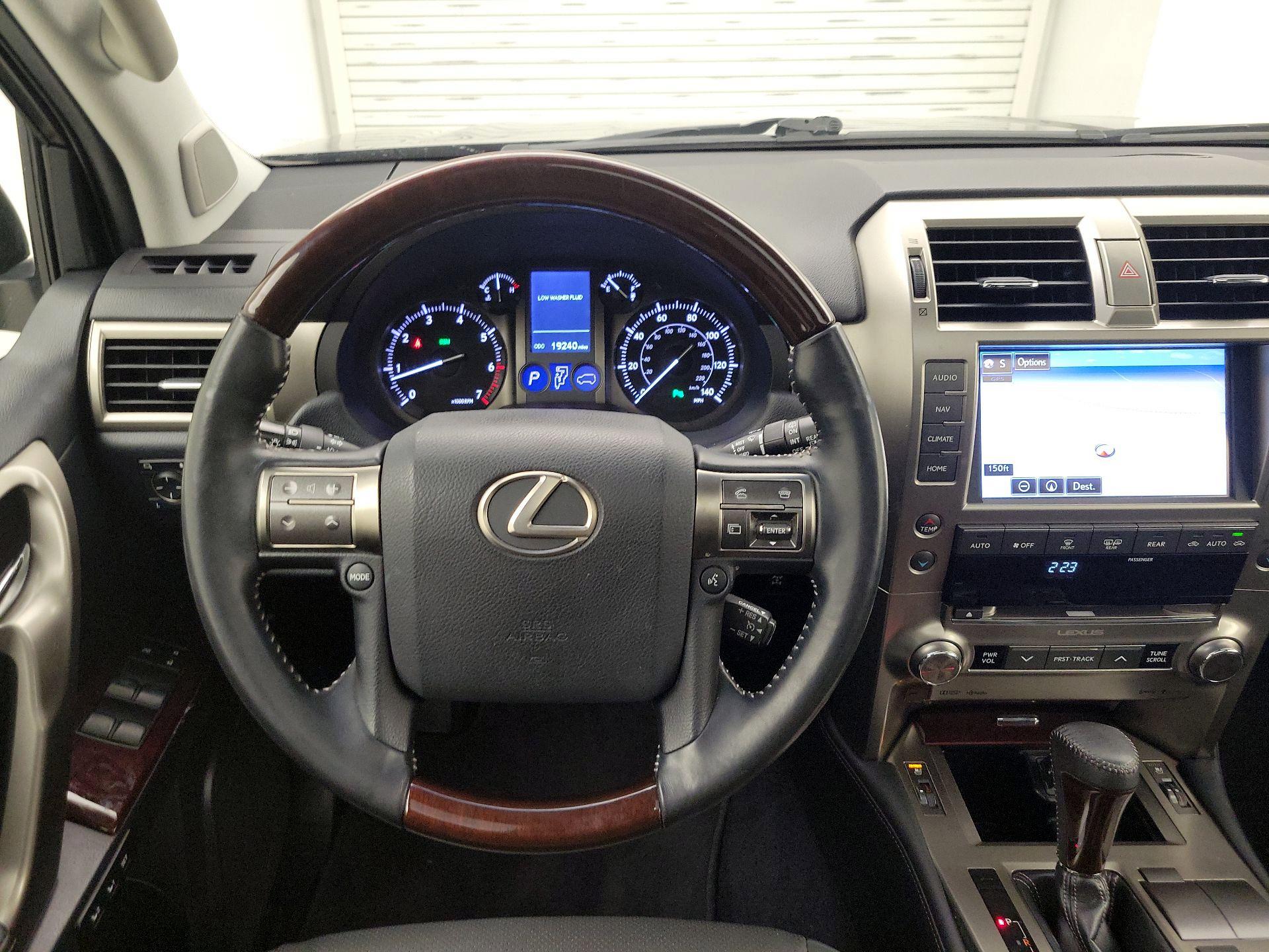 Thumbnail: 2019 Lexus GX - 10