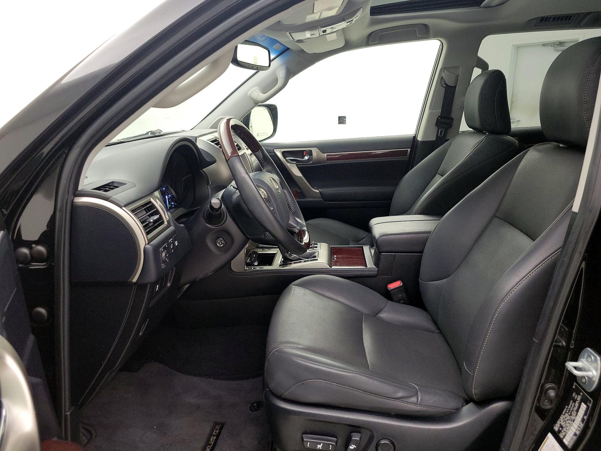 Thumbnail: 2019 Lexus GX - 11