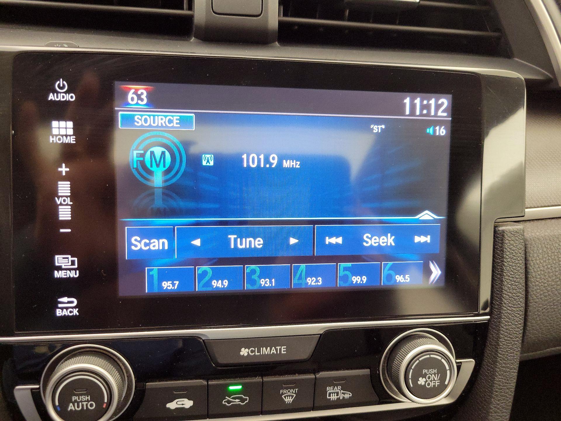 Thumbnail: 2016 Honda Civic - 15