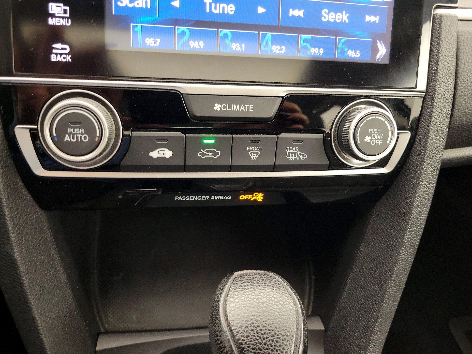 Thumbnail: 2016 Honda Civic - 16