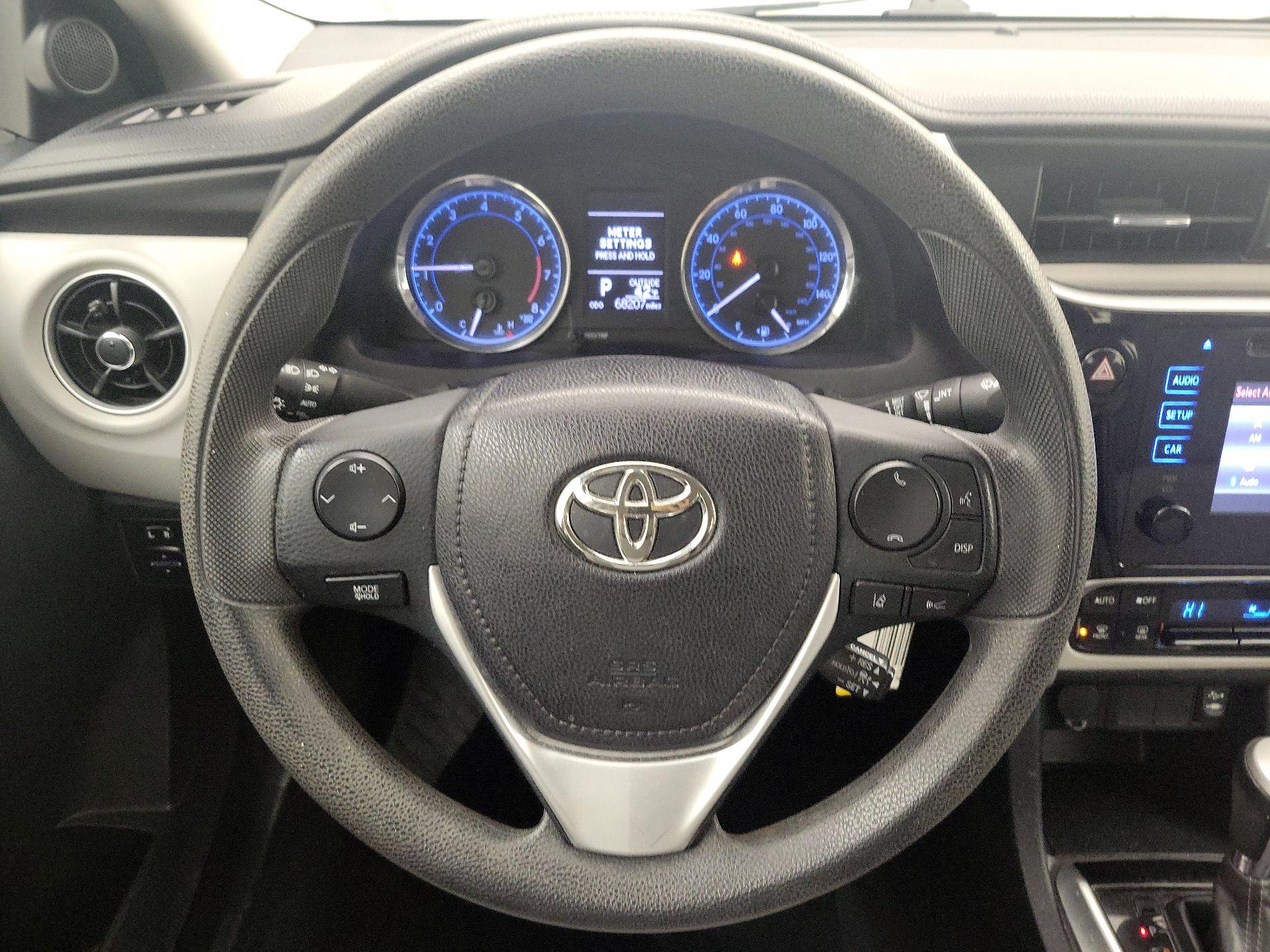 Thumbnail: 2017 Toyota Corolla - 10