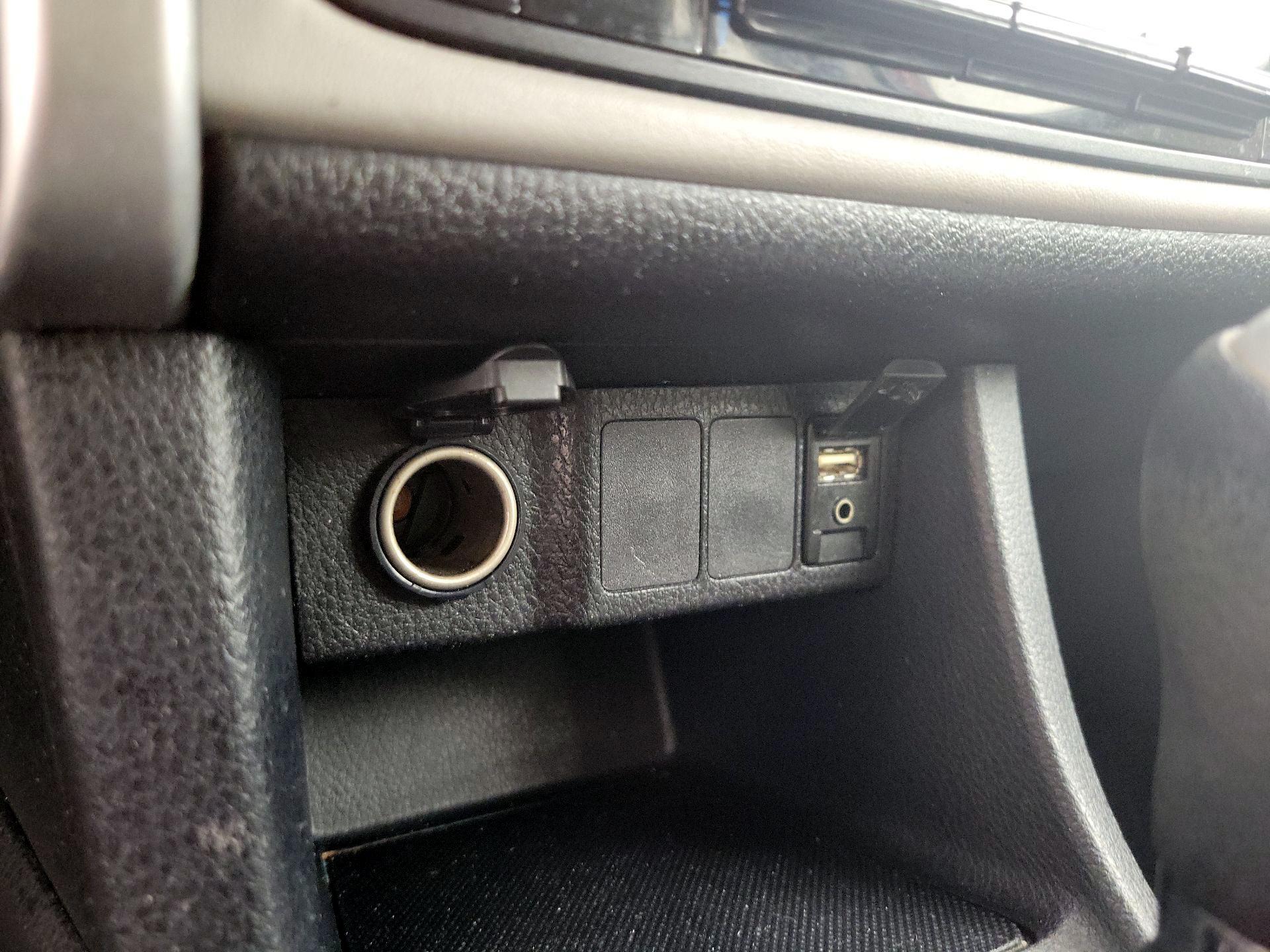 Thumbnail: 2017 Toyota Corolla - 18