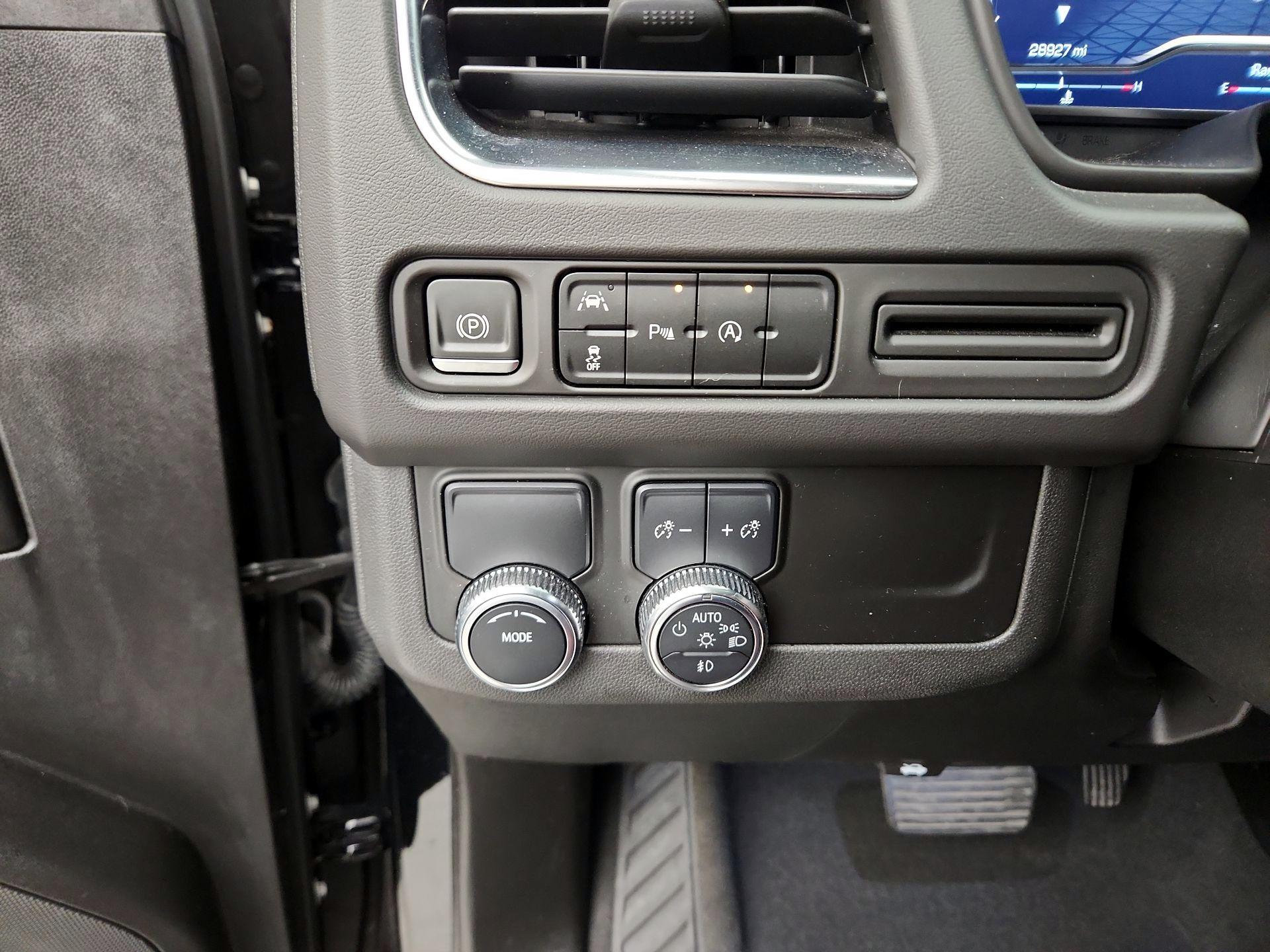 Thumbnail: 2023 GMC Yukon - 13