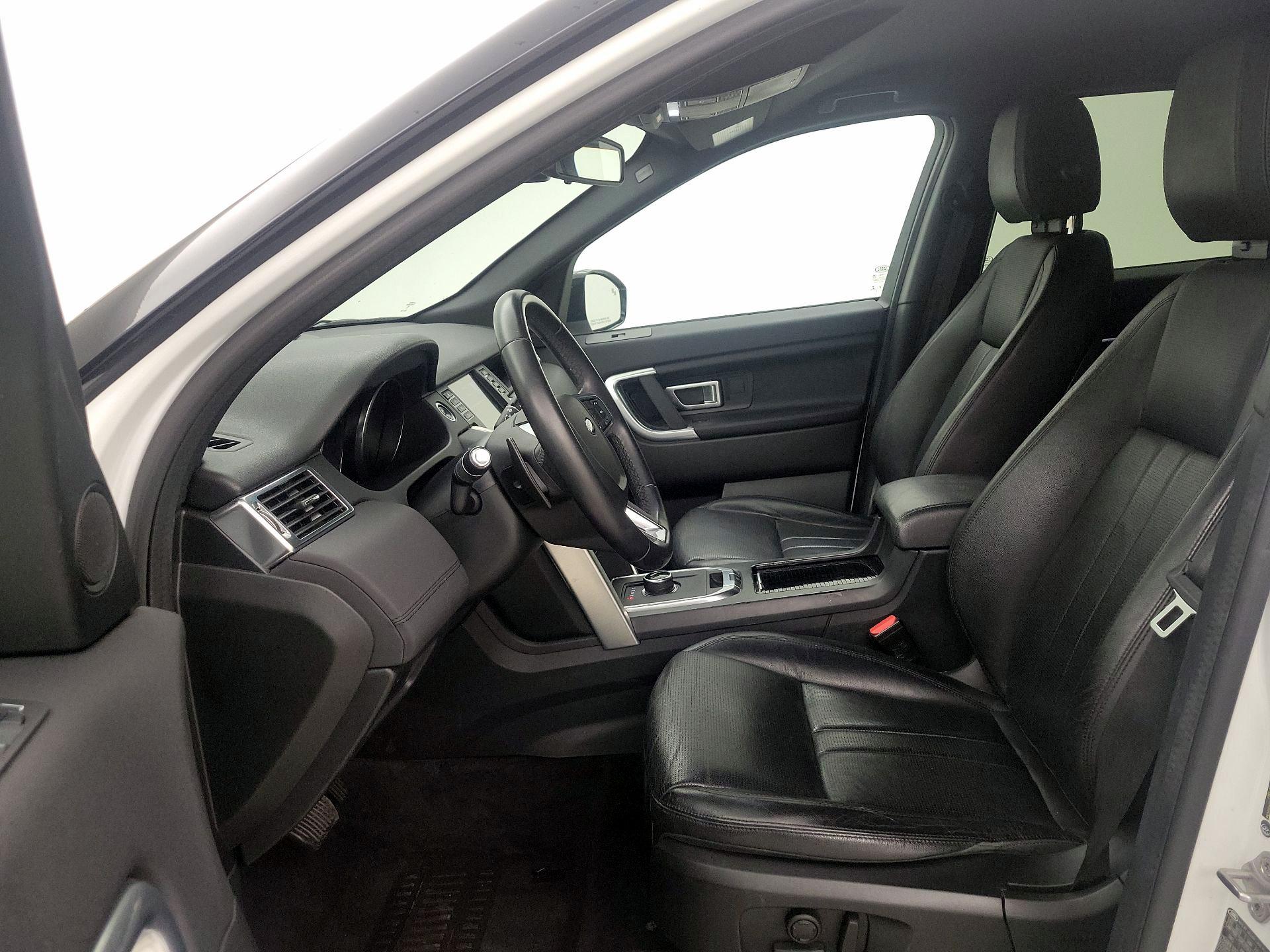 Thumbnail: 2019 Land Rover Discovery Sport - 11