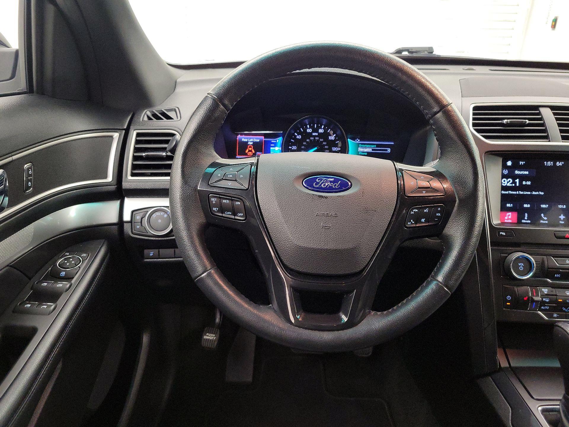 Thumbnail: 2017 Ford Explorer - 10