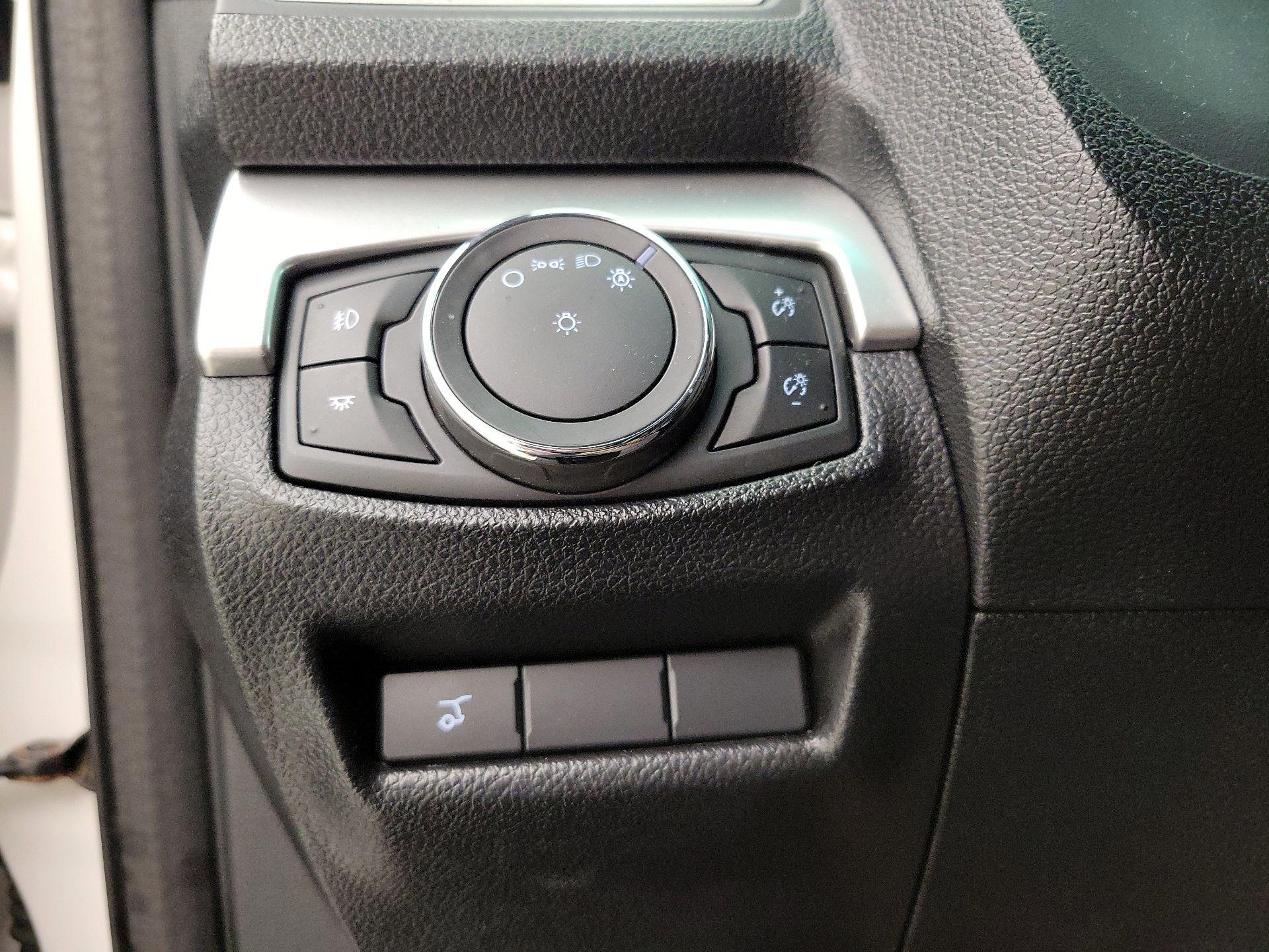 Thumbnail: 2017 Ford Explorer - 13