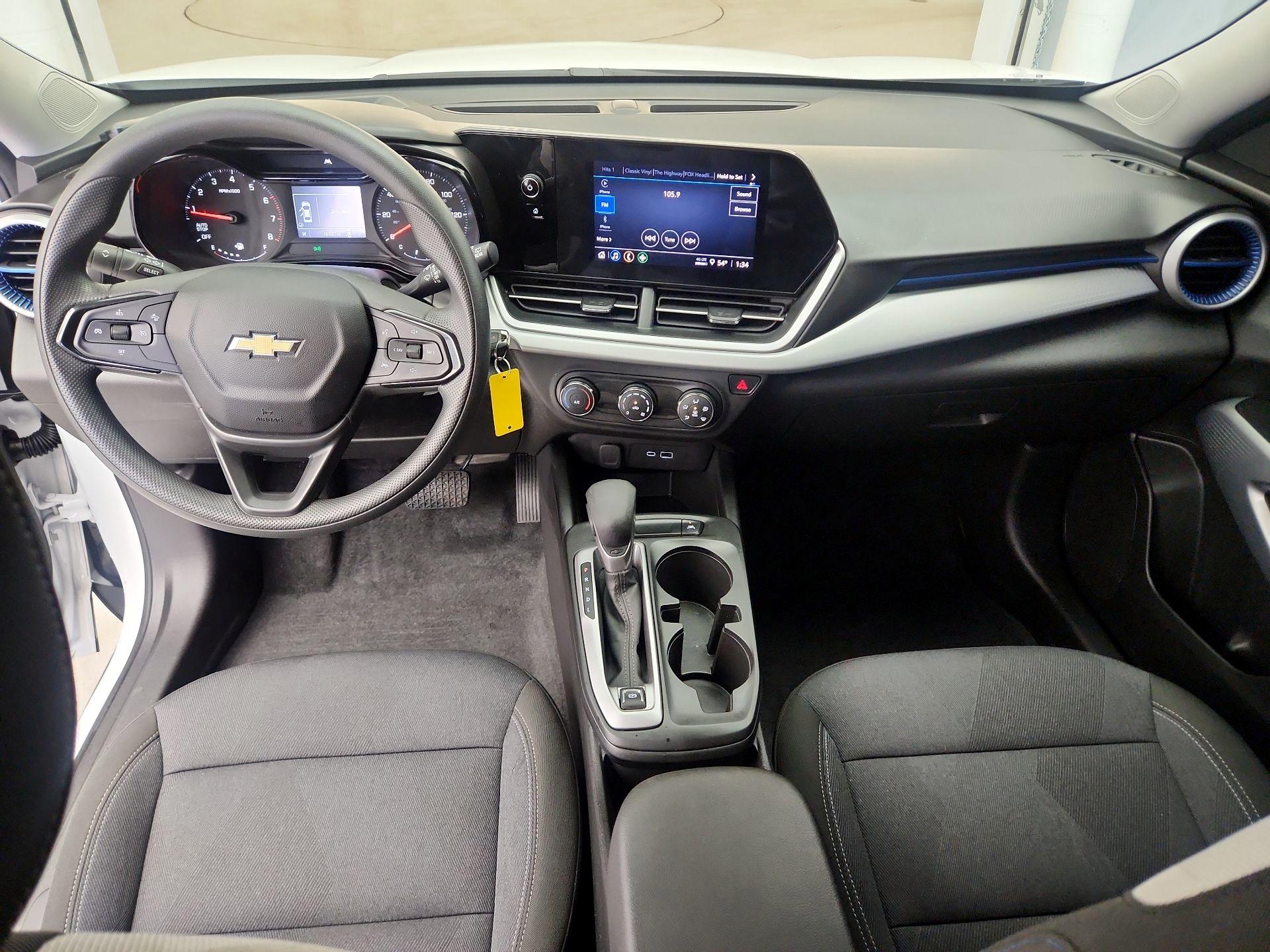 Thumbnail: 2025 Chevrolet Trax - 9