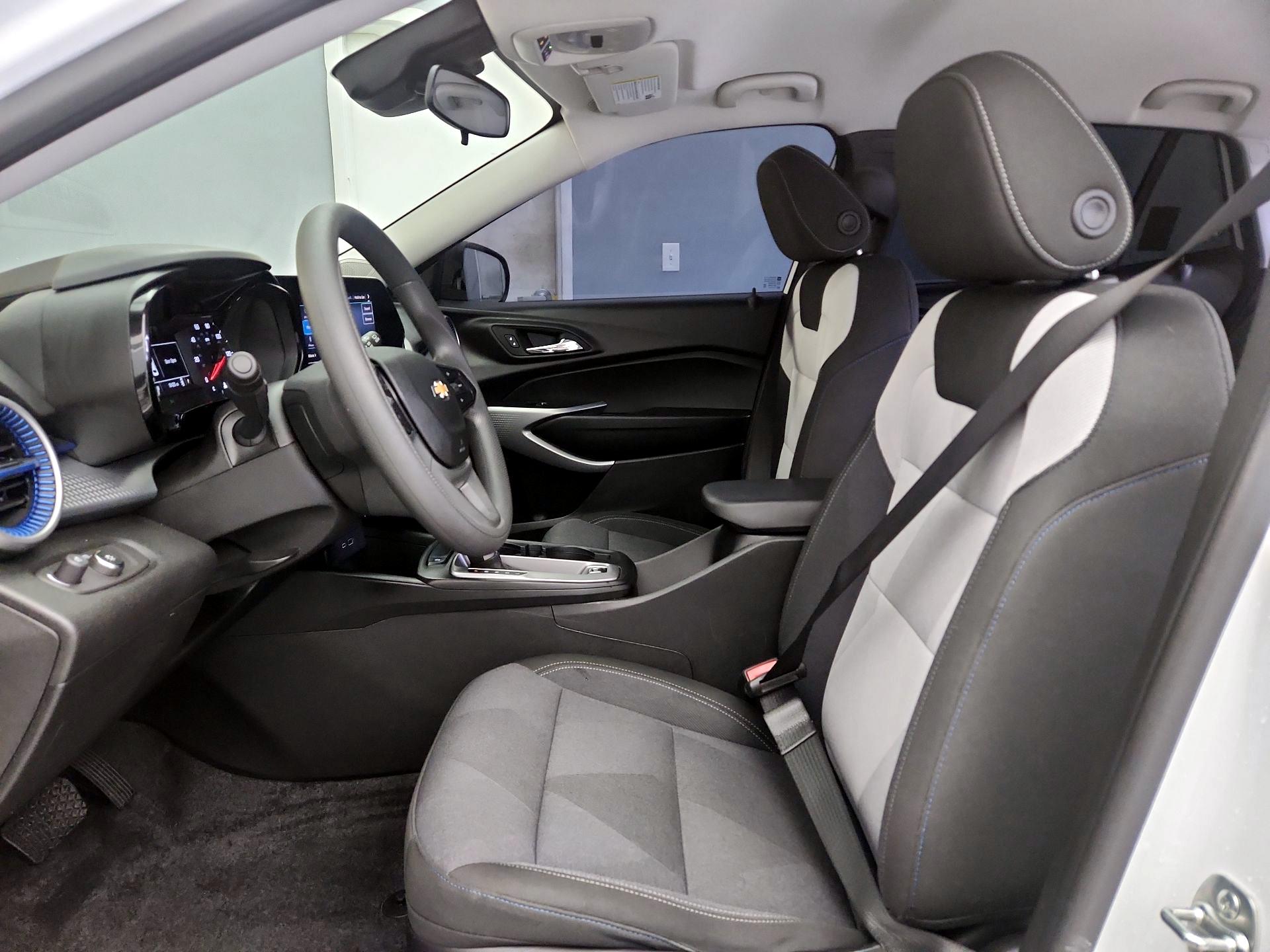 Thumbnail: 2025 Chevrolet Trax - 11