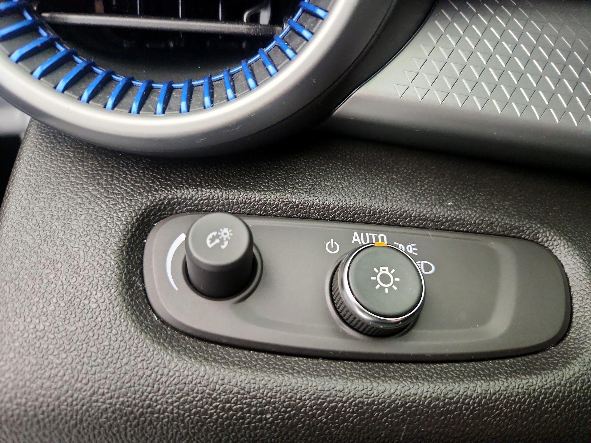 Thumbnail: 2025 Chevrolet Trax - 13