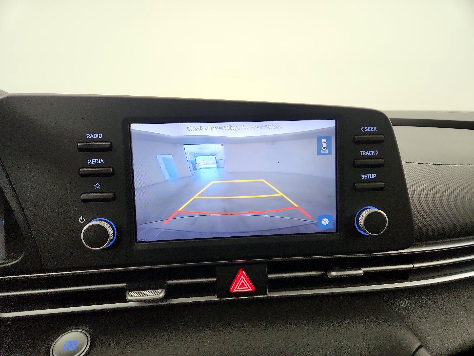 Thumbnail: 2022 Hyundai Elantra - 14