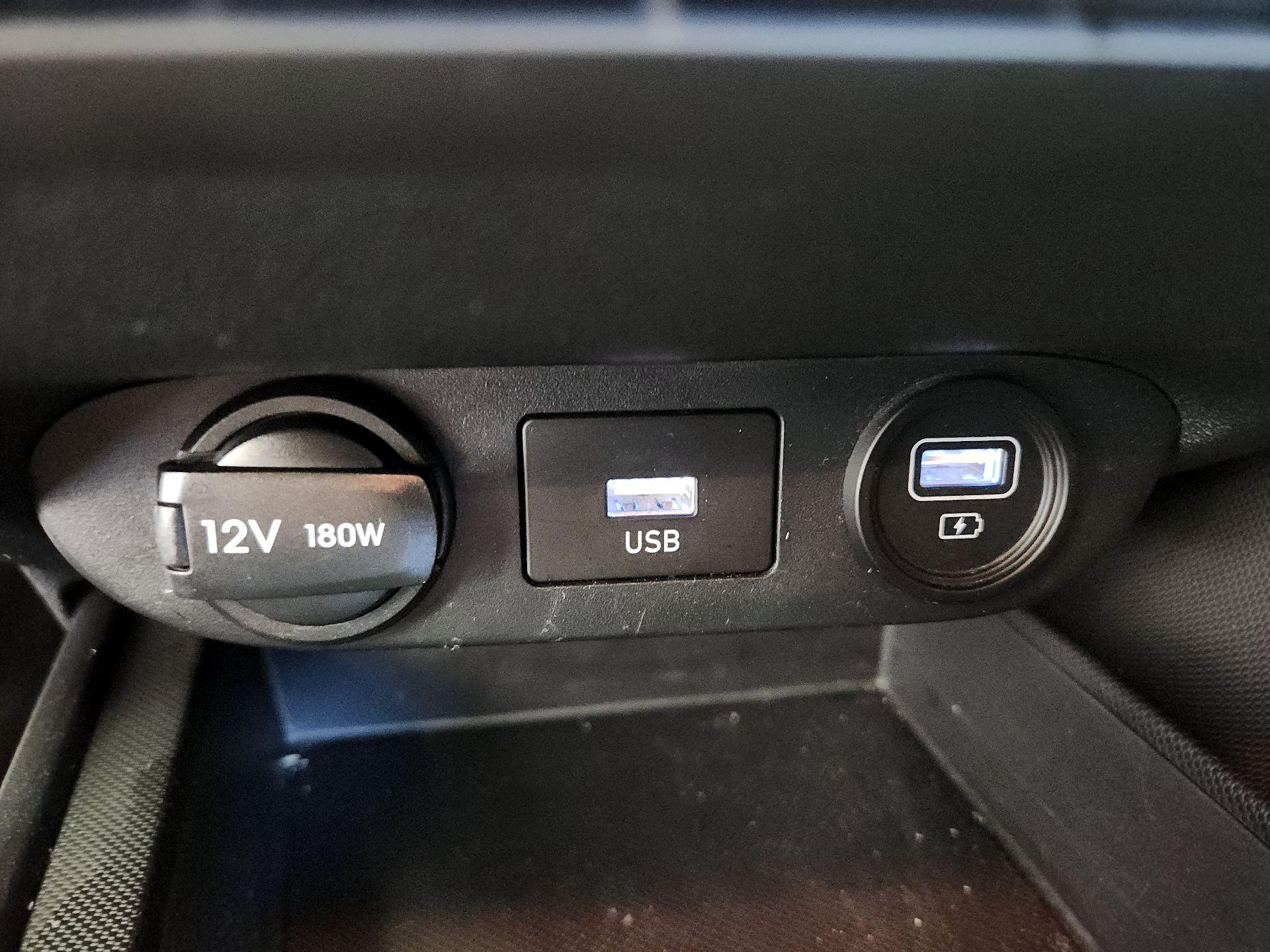 Thumbnail: 2022 Hyundai Elantra - 18