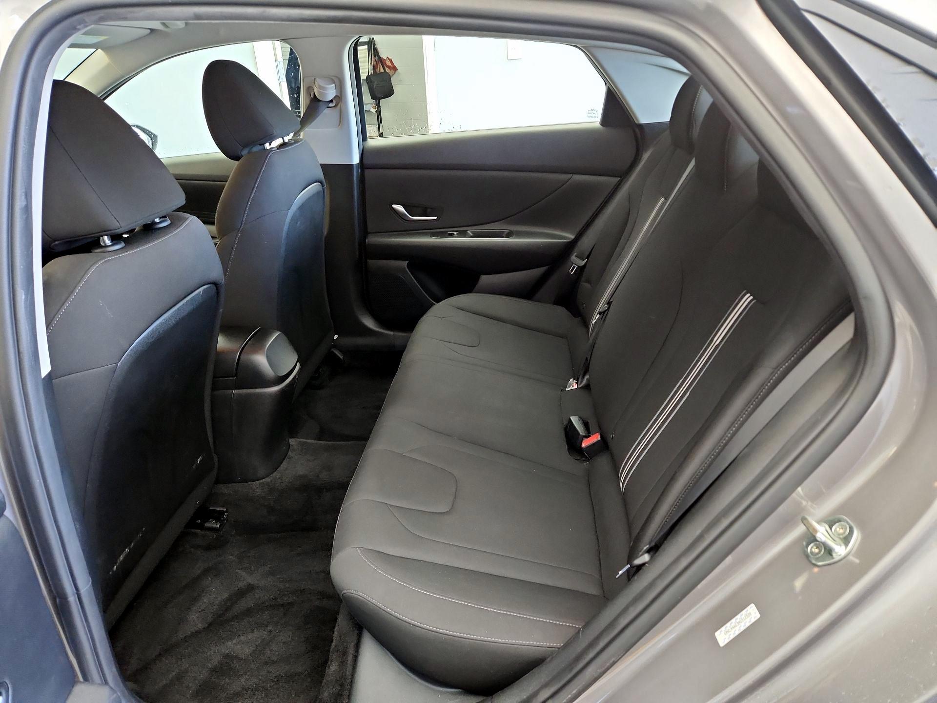 Thumbnail: 2022 Hyundai Elantra - 19