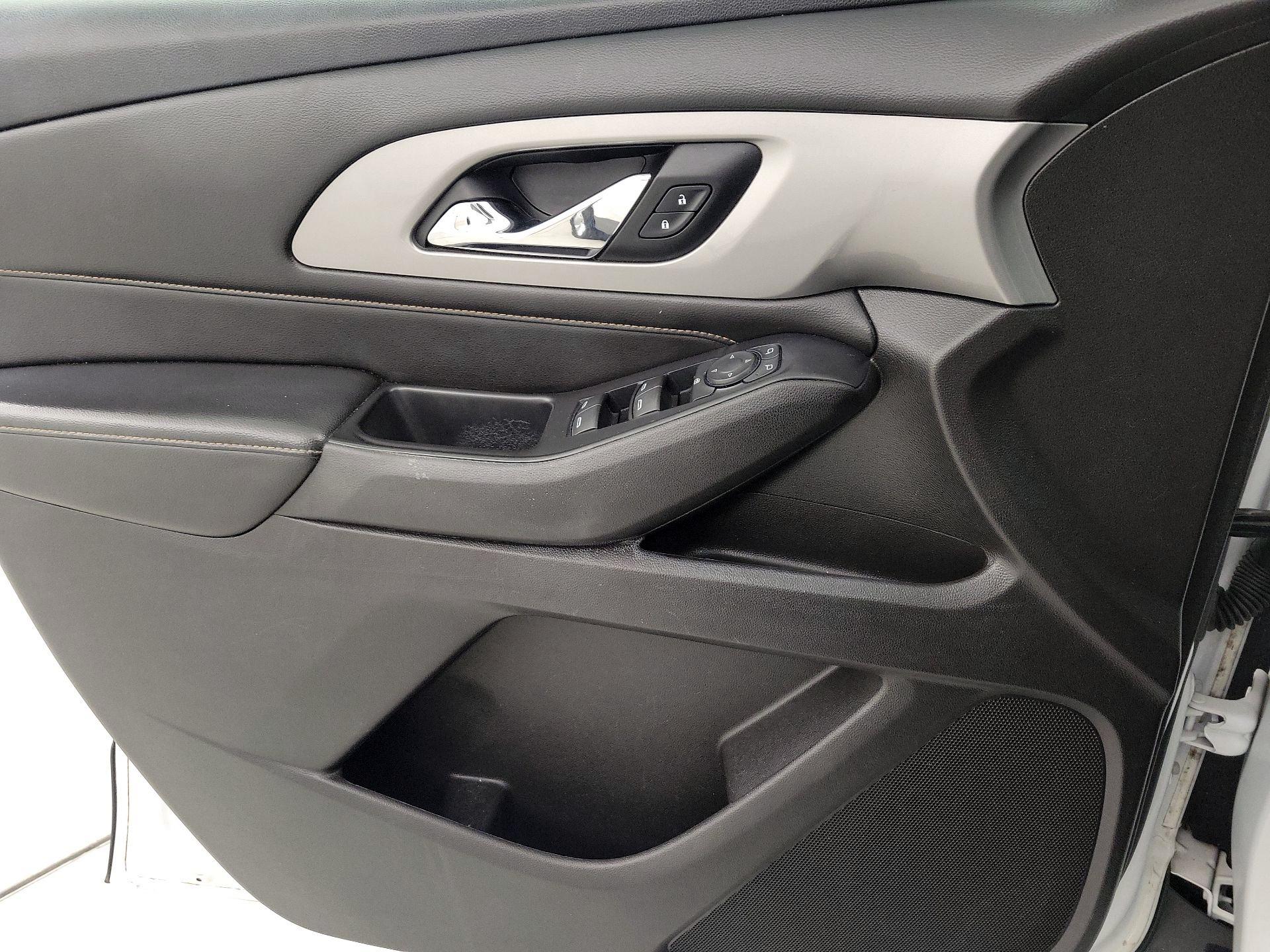 Thumbnail: 2018 Chevrolet Traverse - 12