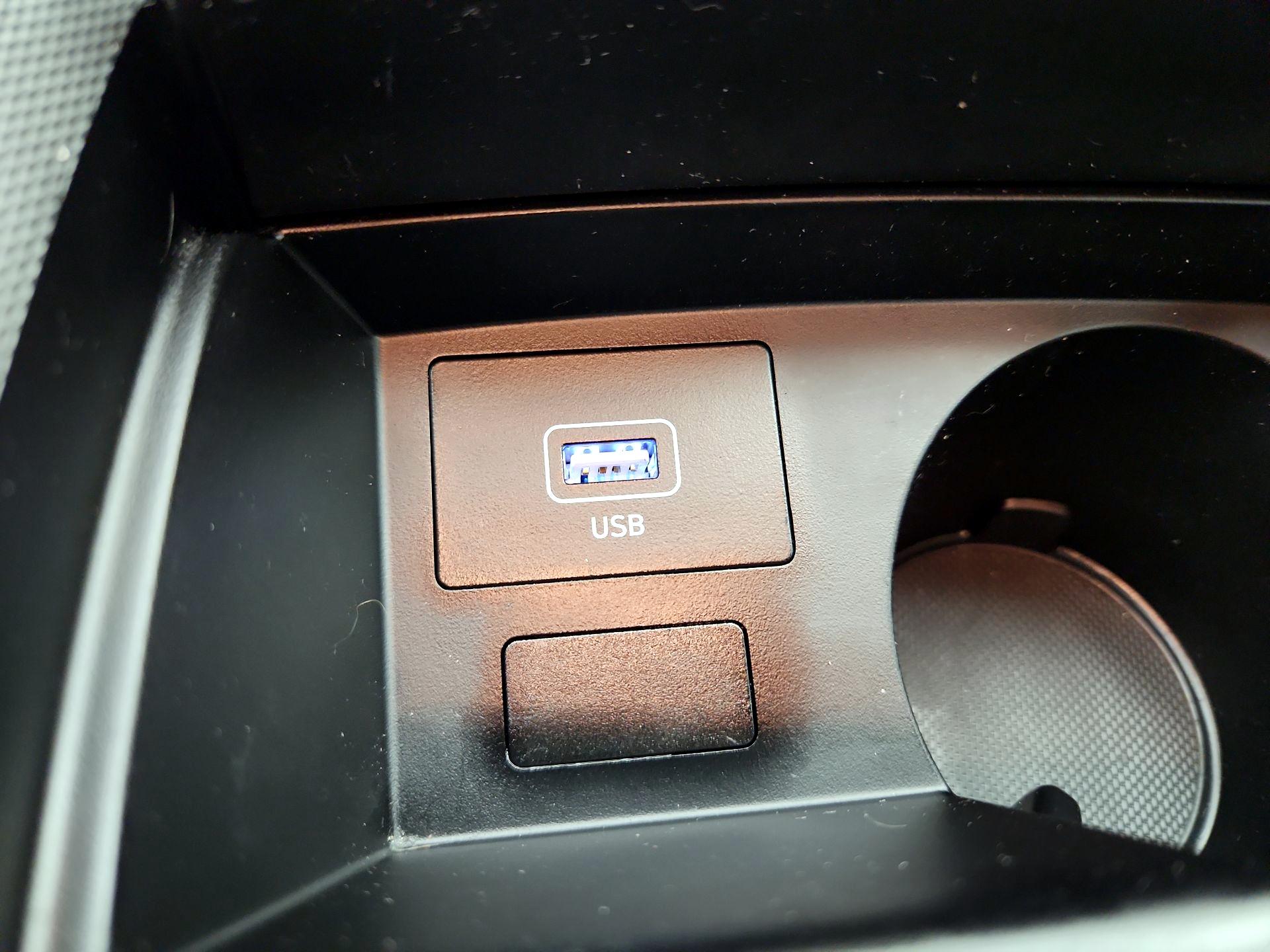 Thumbnail: 2023 Hyundai Santa Fe - 18