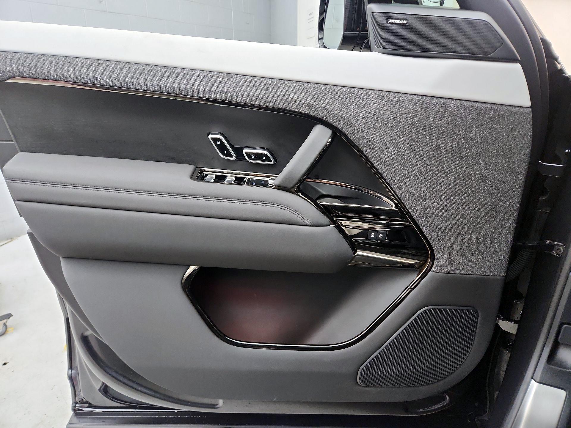 Thumbnail: 2023 Land Rover Range Rover Sport - 12