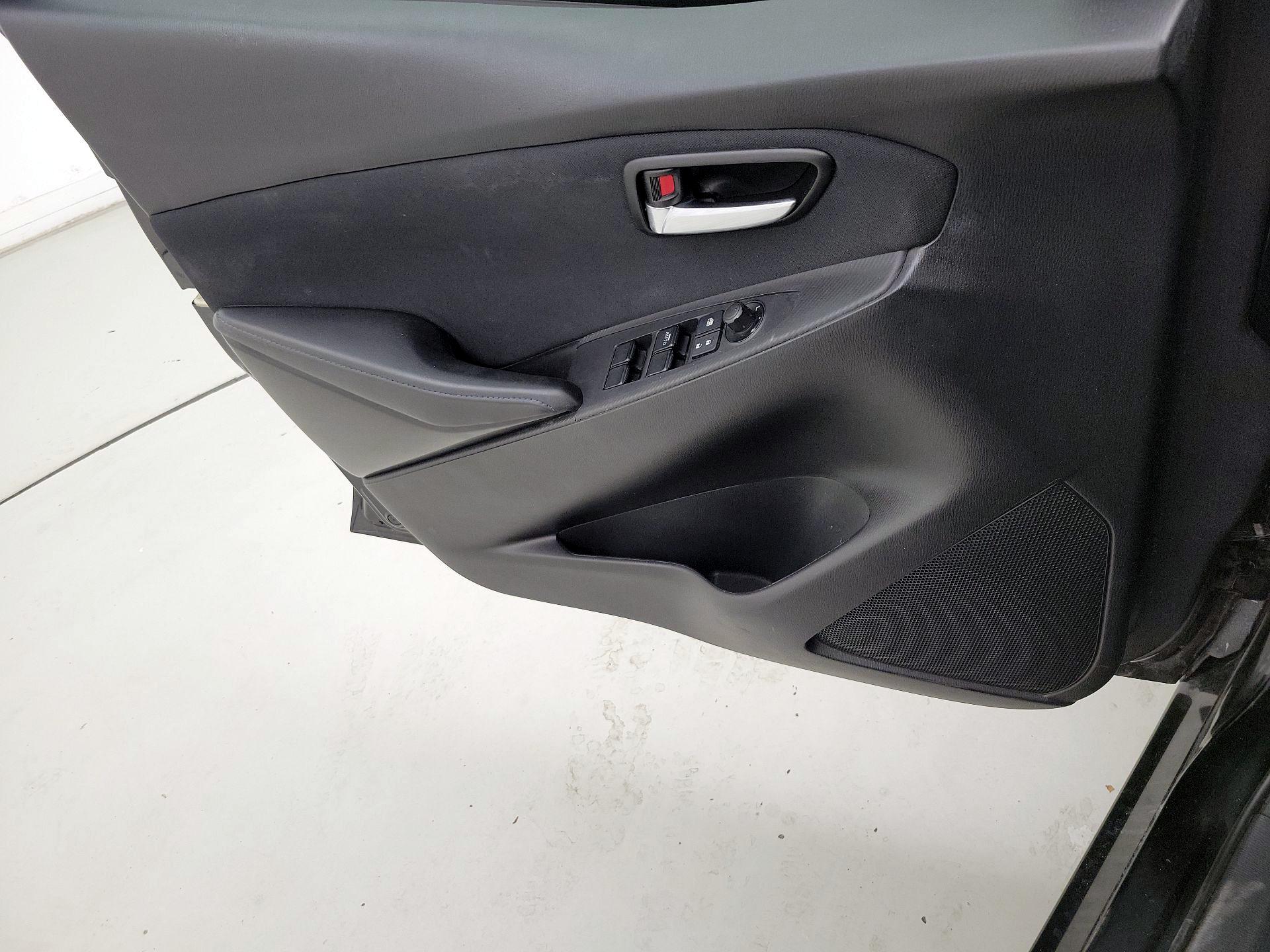 Thumbnail: 2017 Toyota Yaris iA - 13