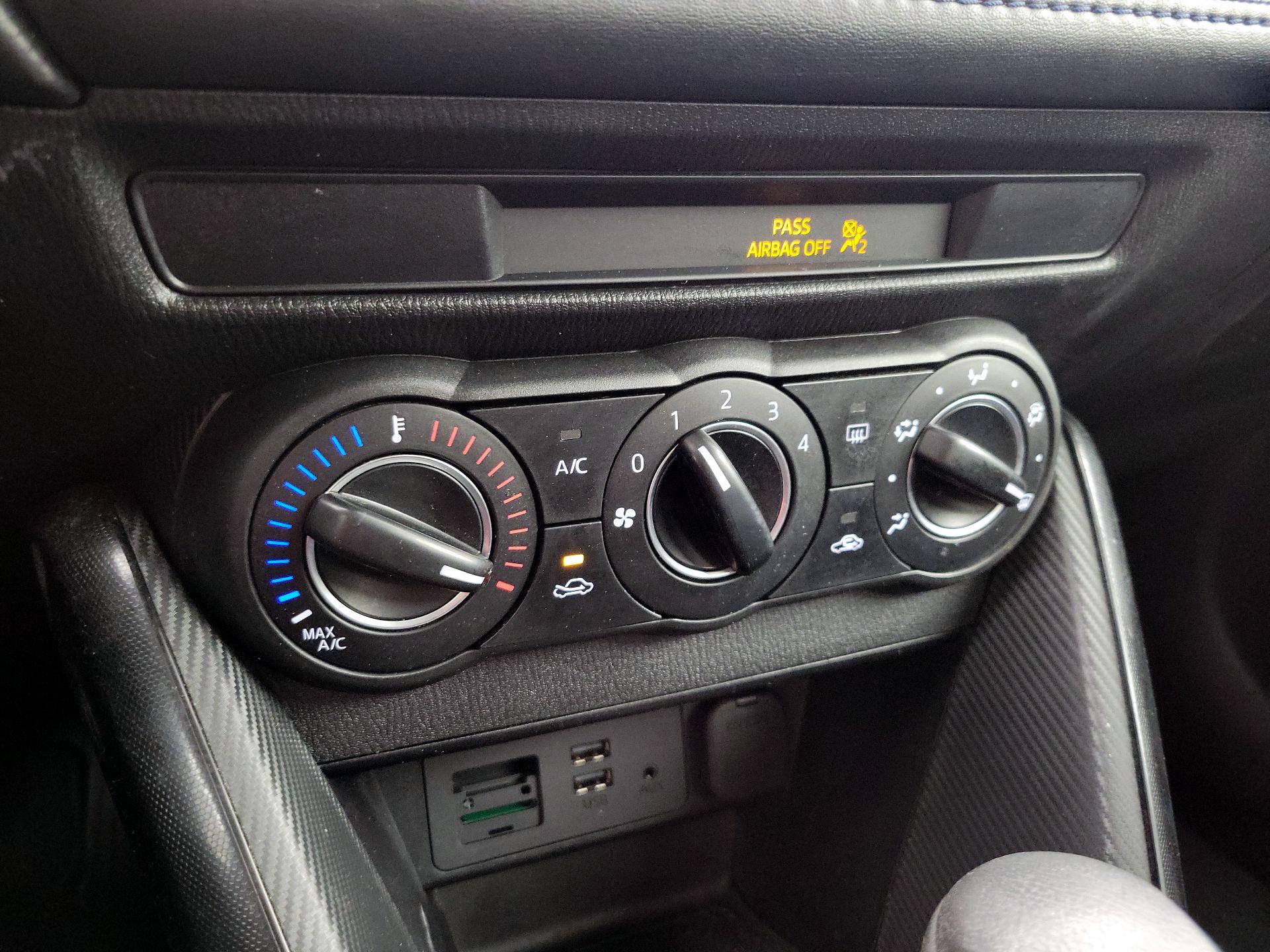 Thumbnail: 2017 Toyota Yaris iA - 17