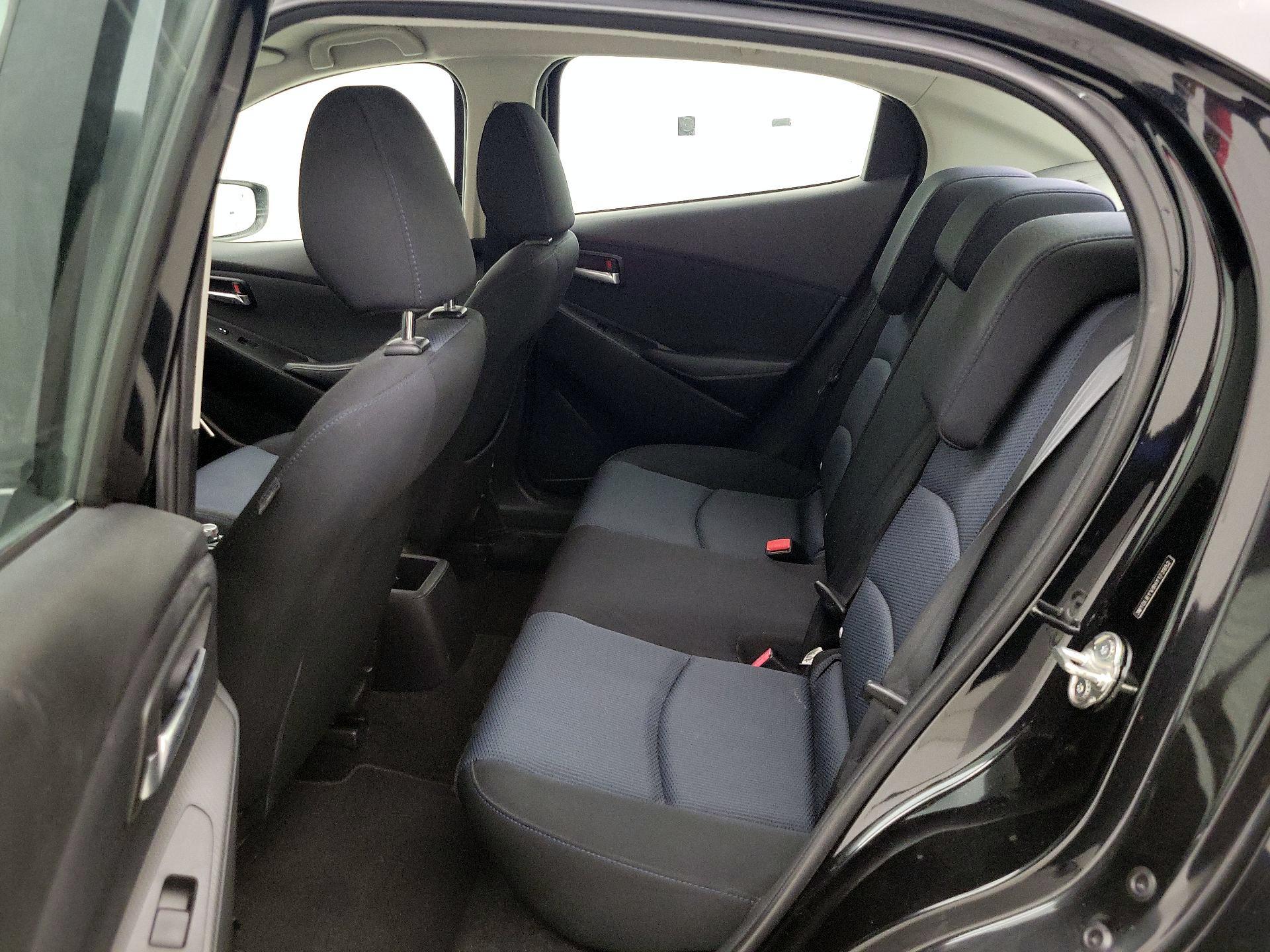 Thumbnail: 2017 Toyota Yaris iA - 20