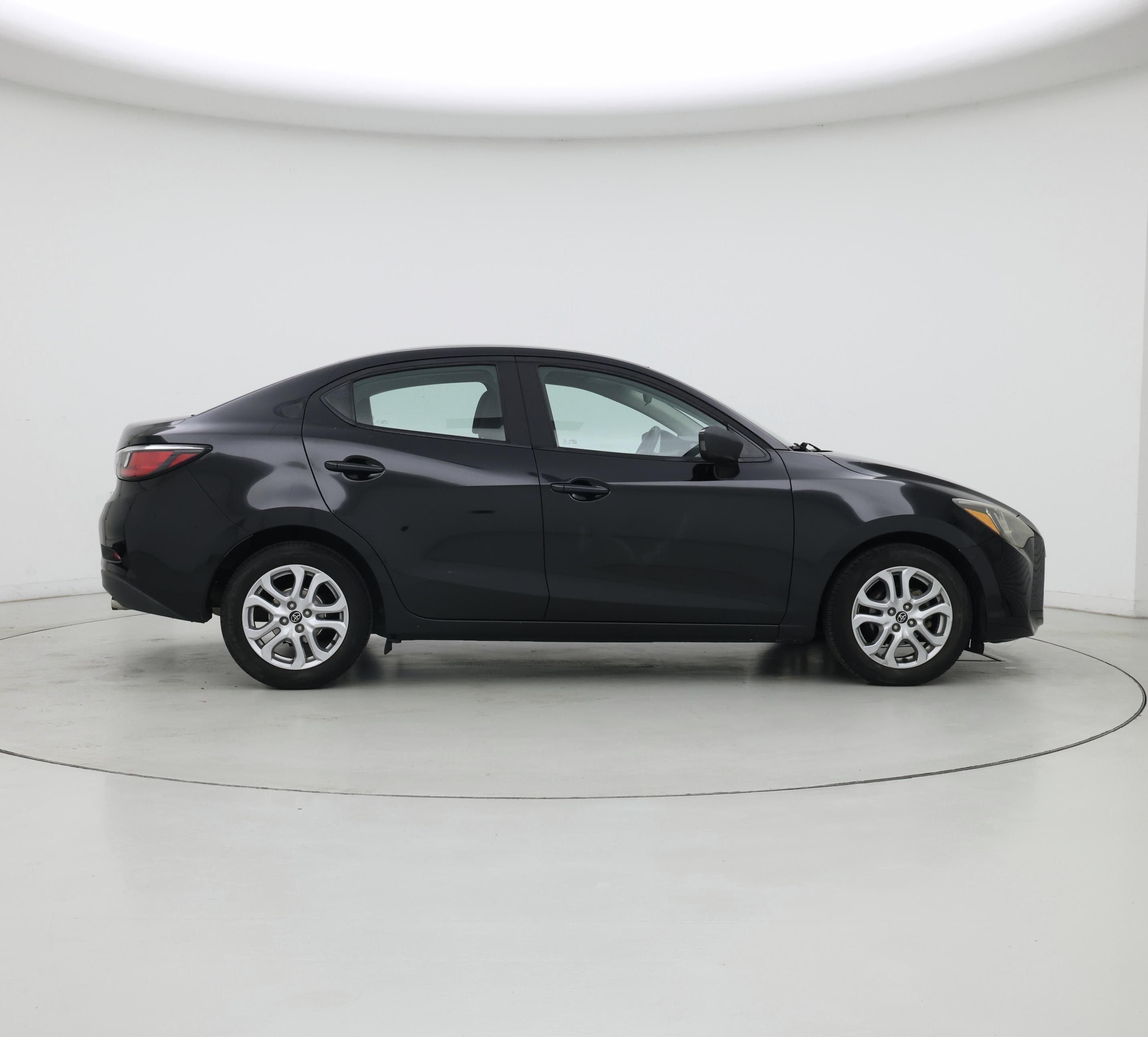 Thumbnail: 2017 Toyota Yaris iA - 7