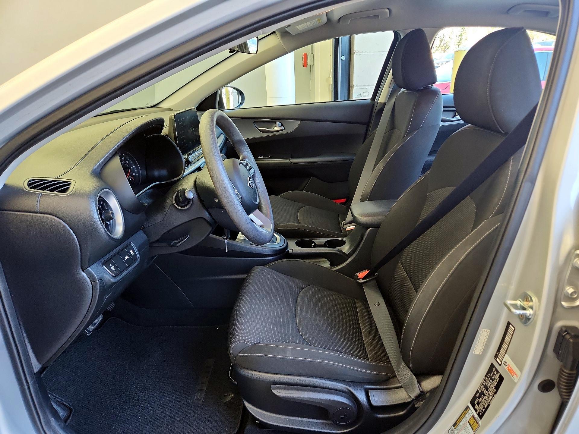 Thumbnail: 2021 Kia Forte - 11