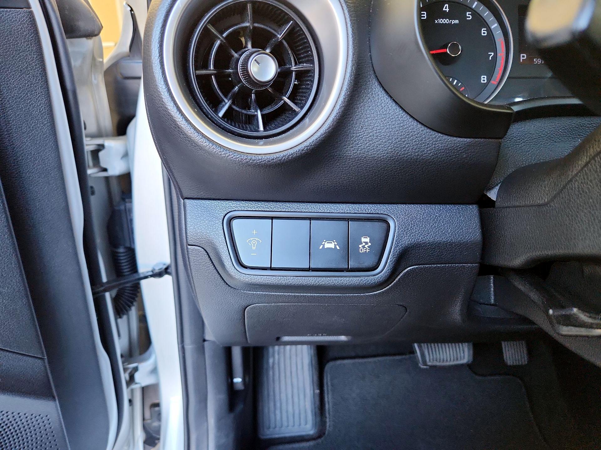 Thumbnail: 2021 Kia Forte - 13