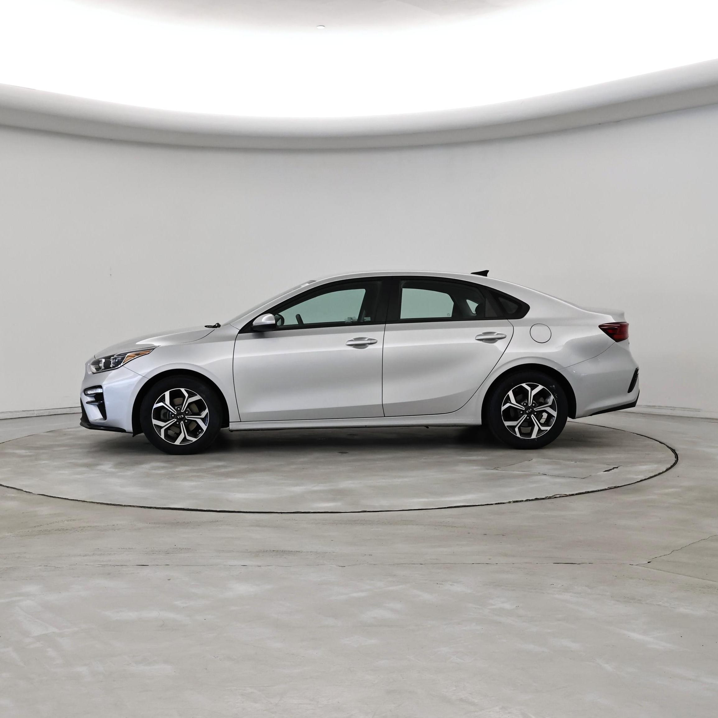 Thumbnail: 2021 Kia Forte - 3