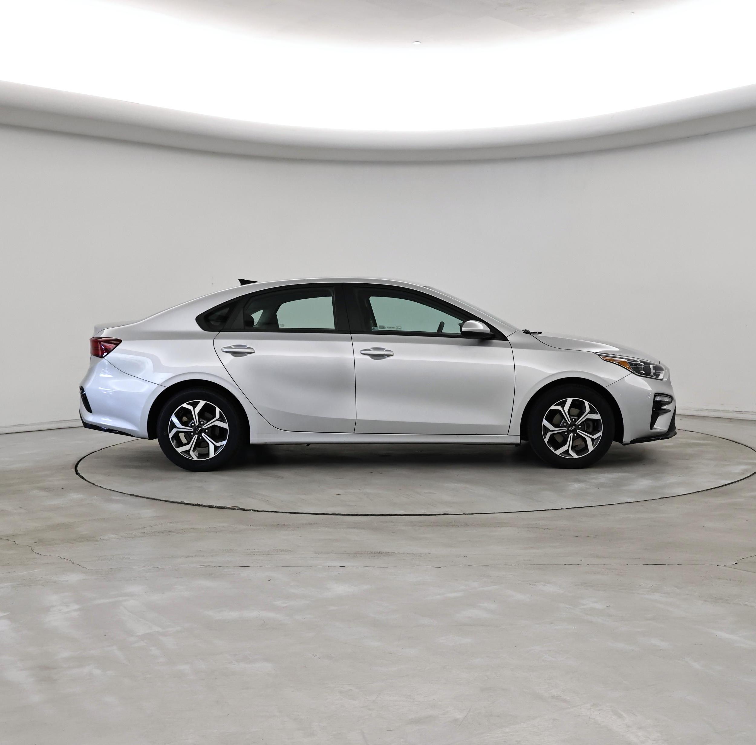 Thumbnail: 2021 Kia Forte - 7