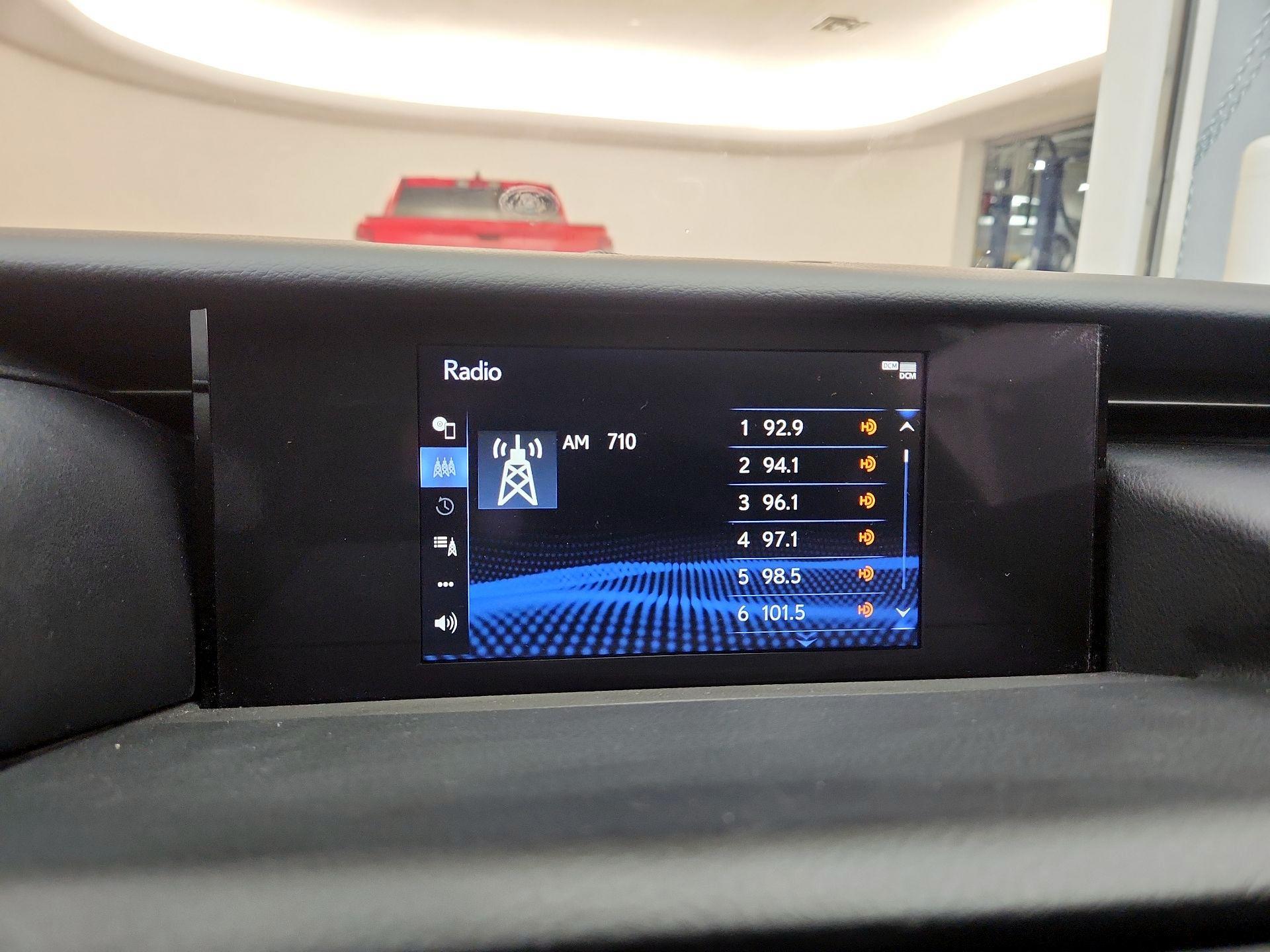 Thumbnail: 2021 Lexus RC - 15