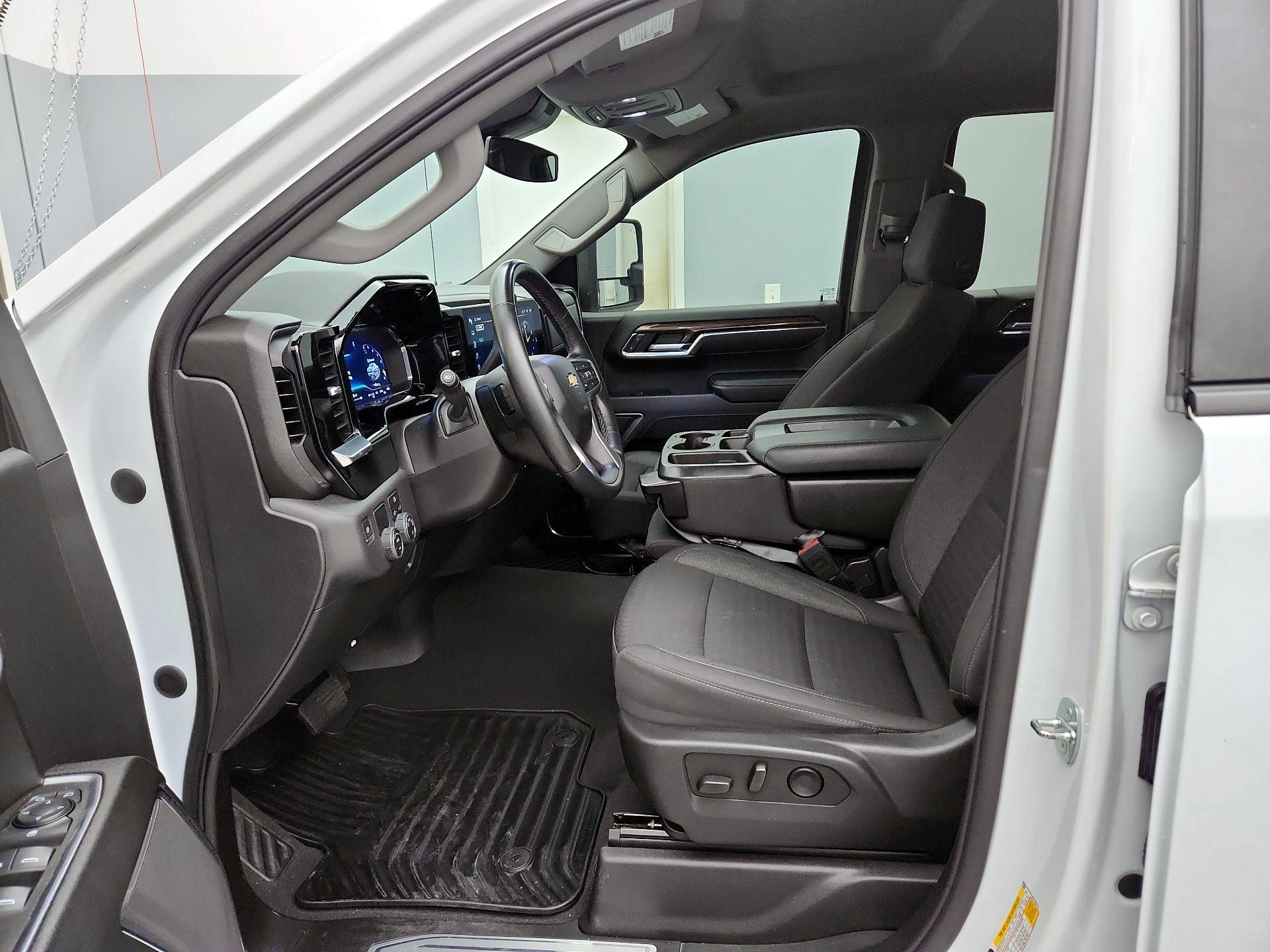 Thumbnail: 2023 Chevrolet Silverado 1500 - 11