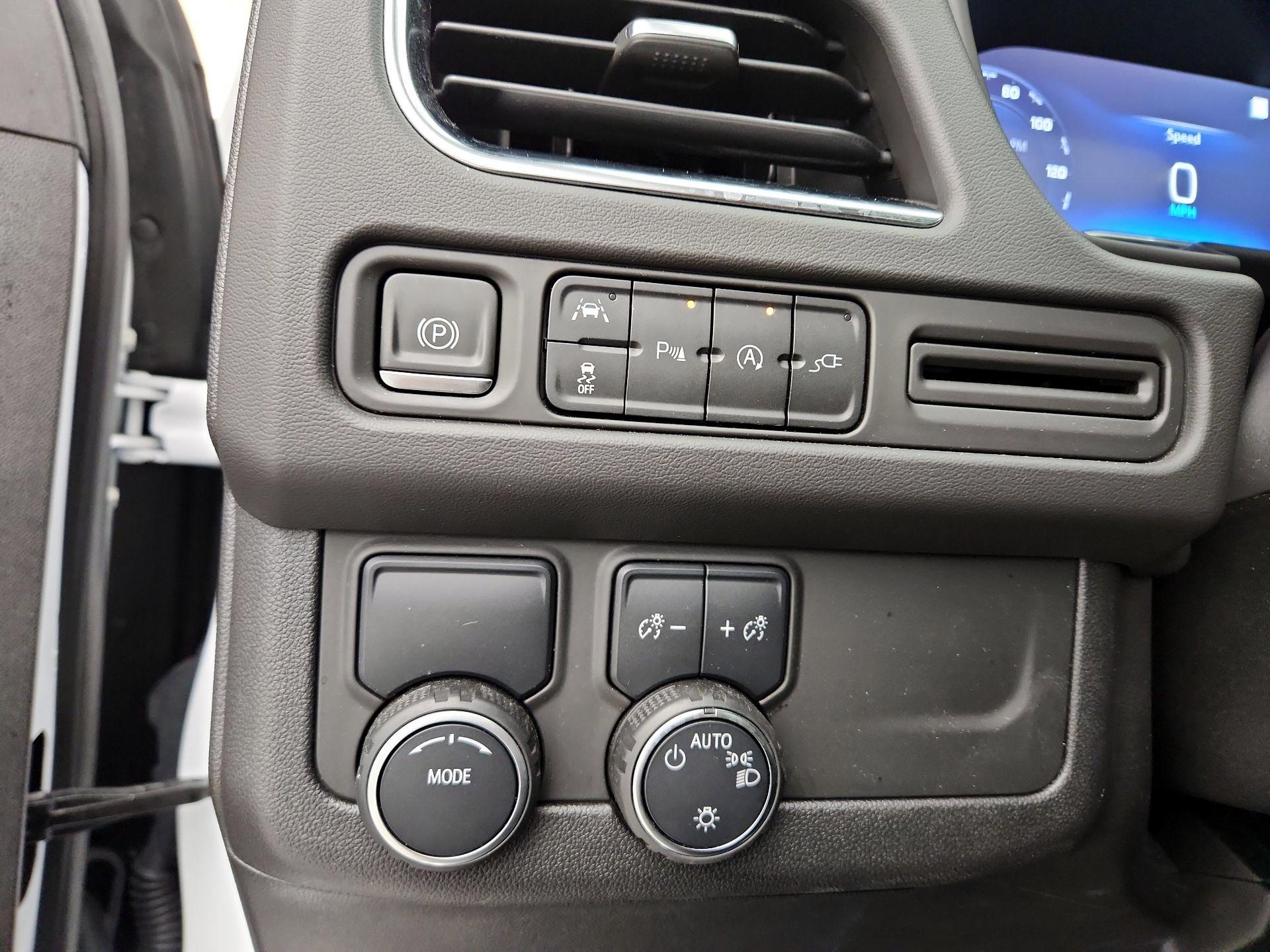 Thumbnail: 2022 Chevrolet Tahoe - 13