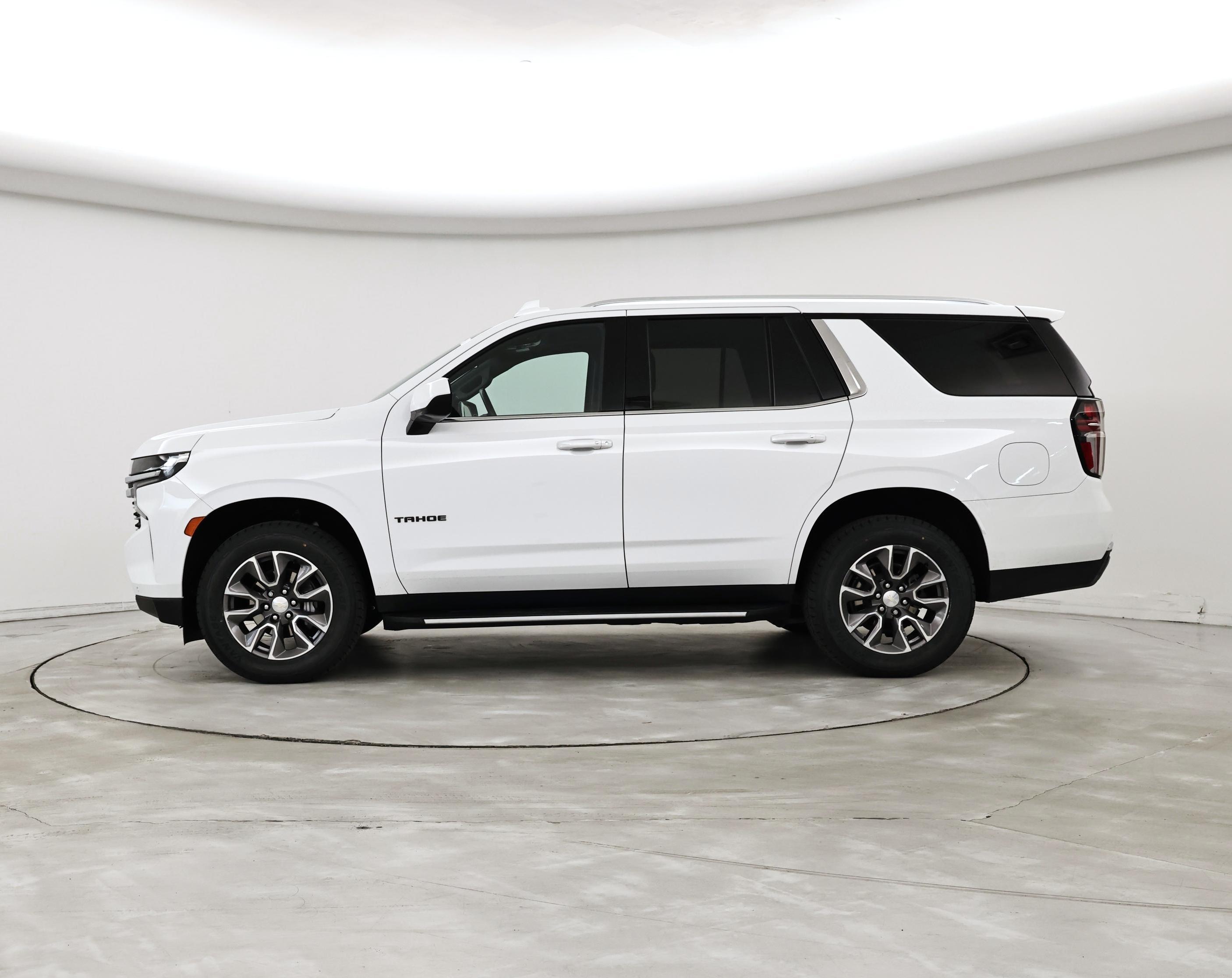 Thumbnail: 2022 Chevrolet Tahoe - 3