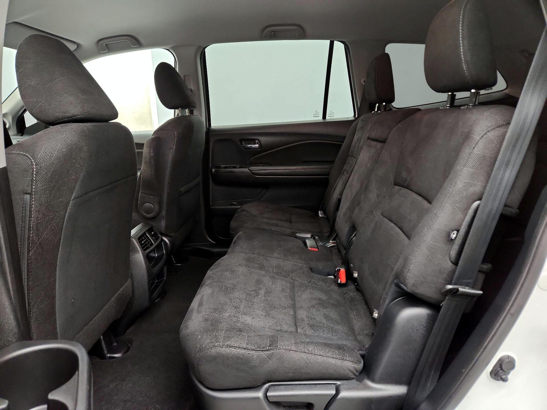 Thumbnail: 2020 Honda Pilot - 19