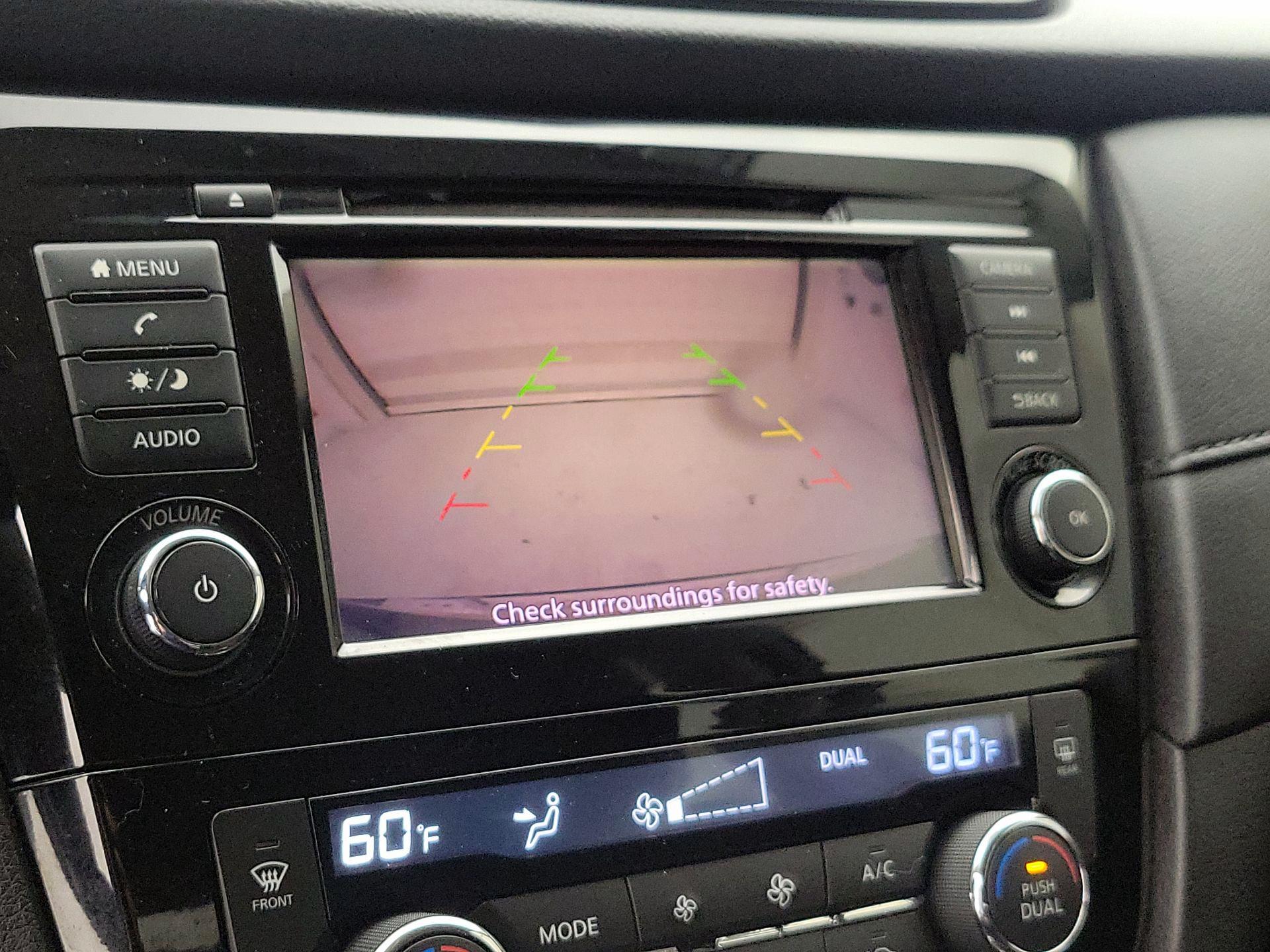 Thumbnail: 2018 Nissan Rogue - 14