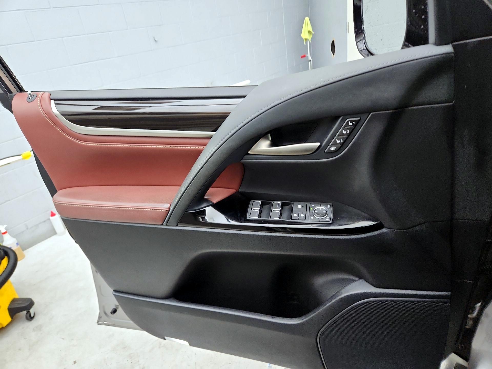 Thumbnail: 2020 Lexus LX - 12