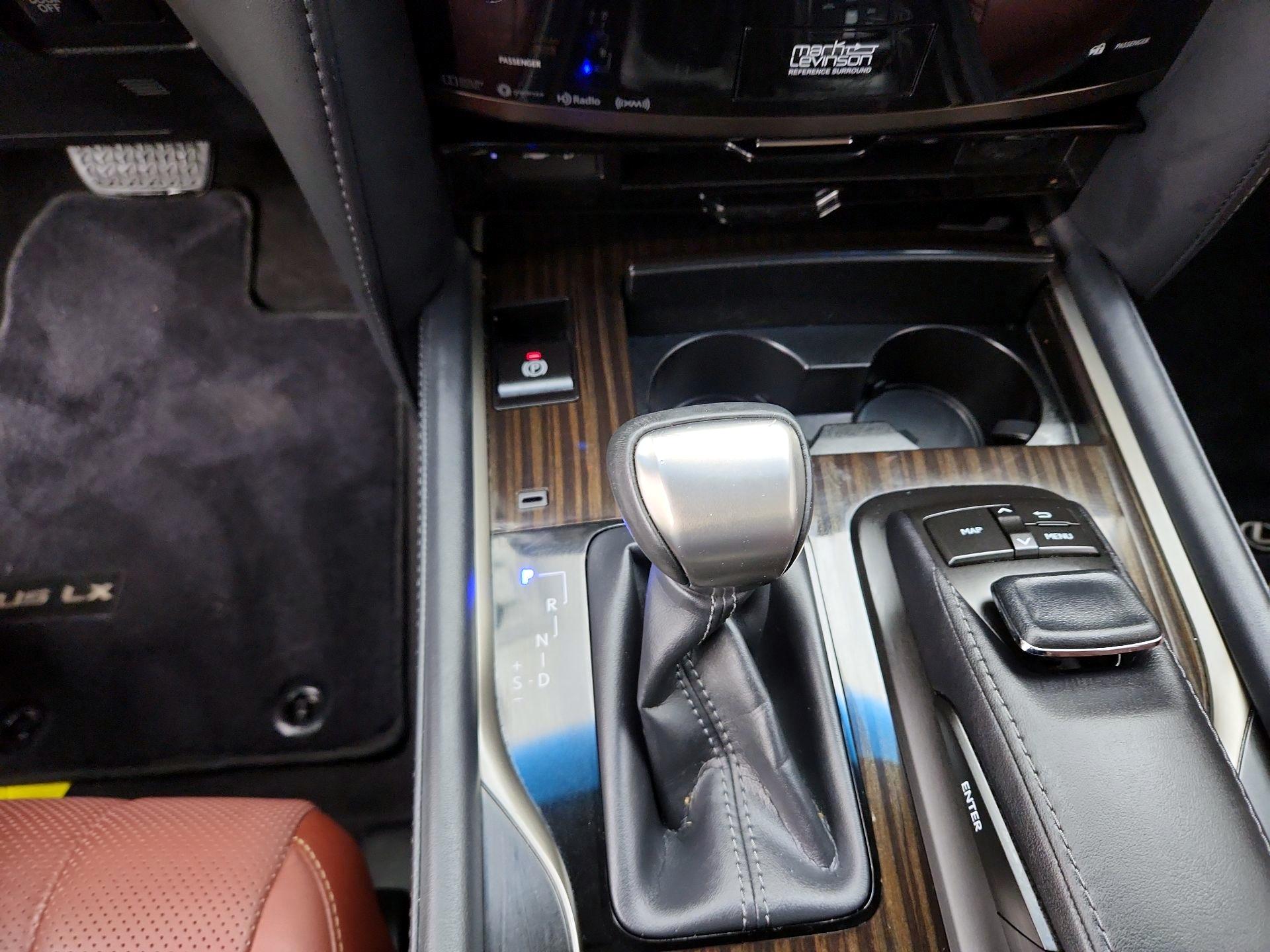 Thumbnail: 2020 Lexus LX - 18