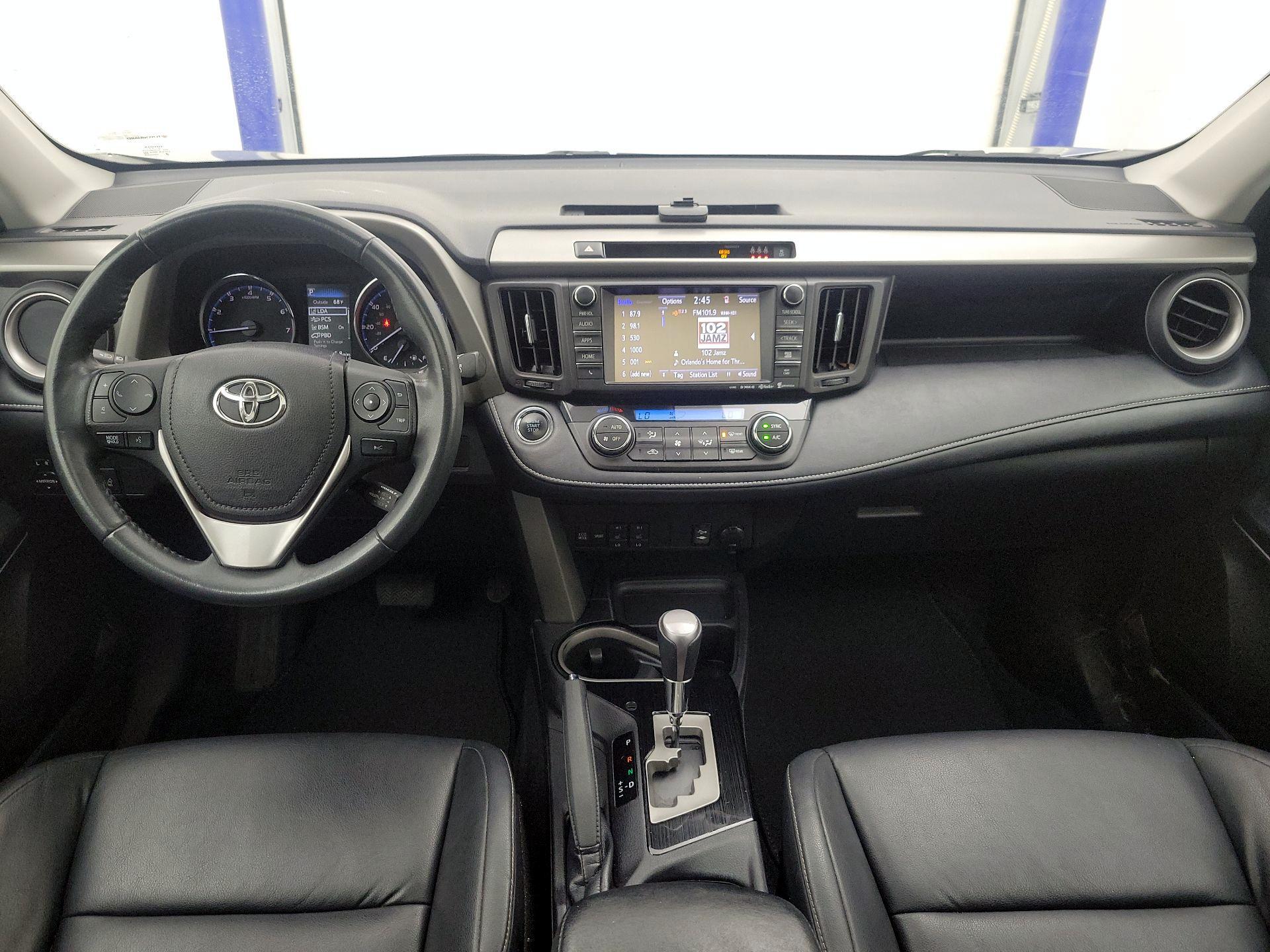 Thumbnail: 2018 Toyota RAV4 - 9