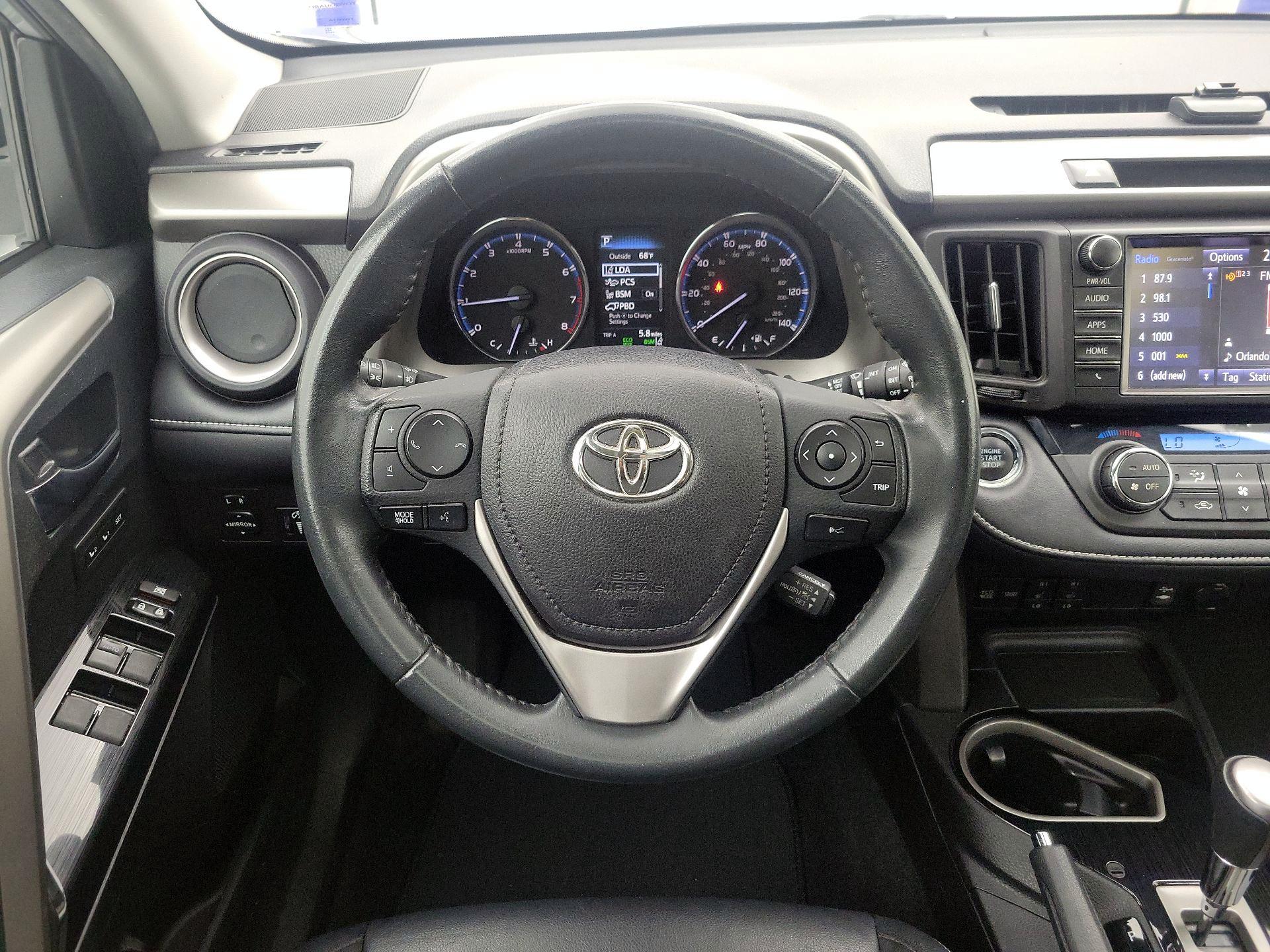 Thumbnail: 2018 Toyota RAV4 - 10