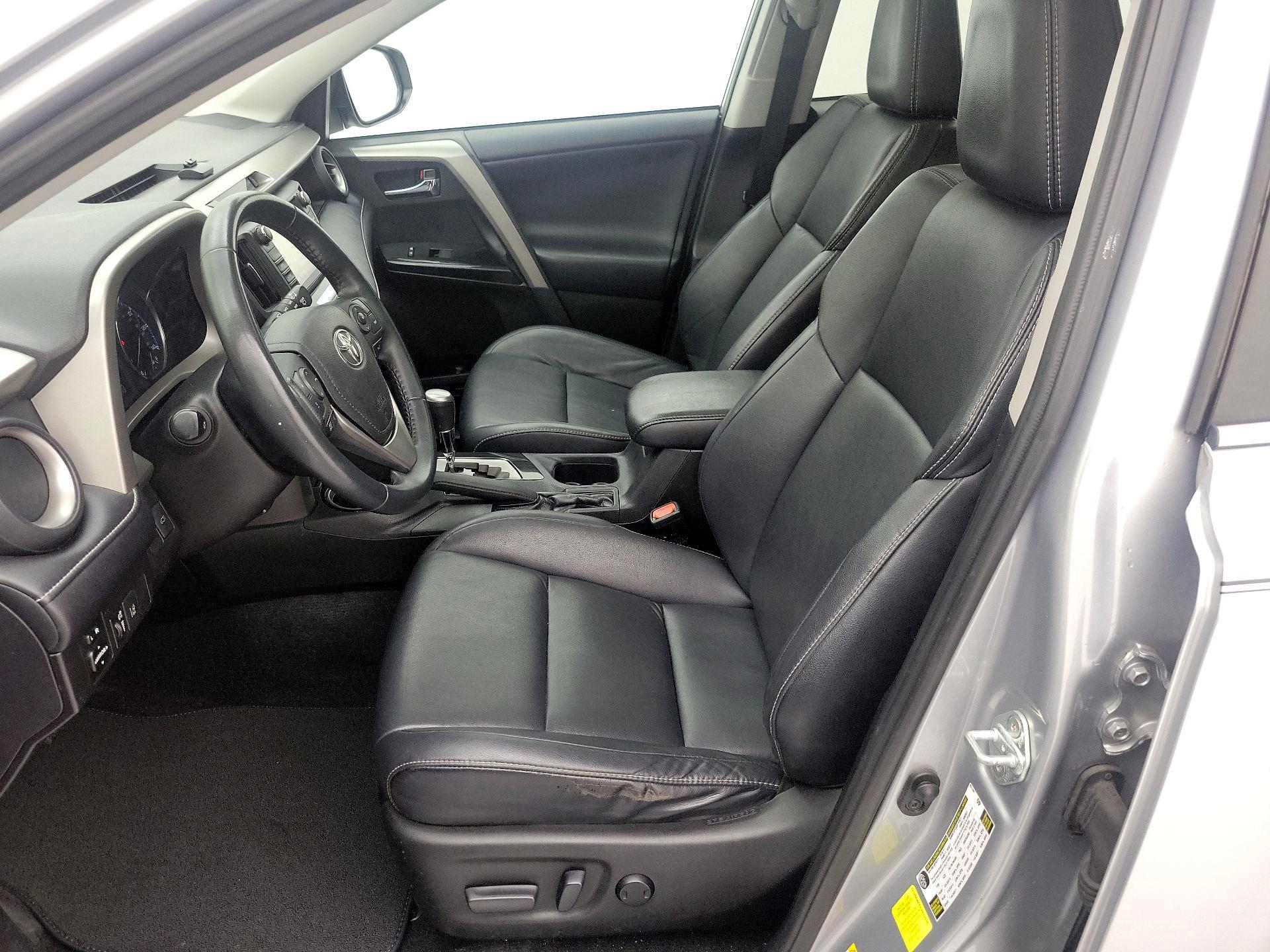 Thumbnail: 2018 Toyota RAV4 - 11