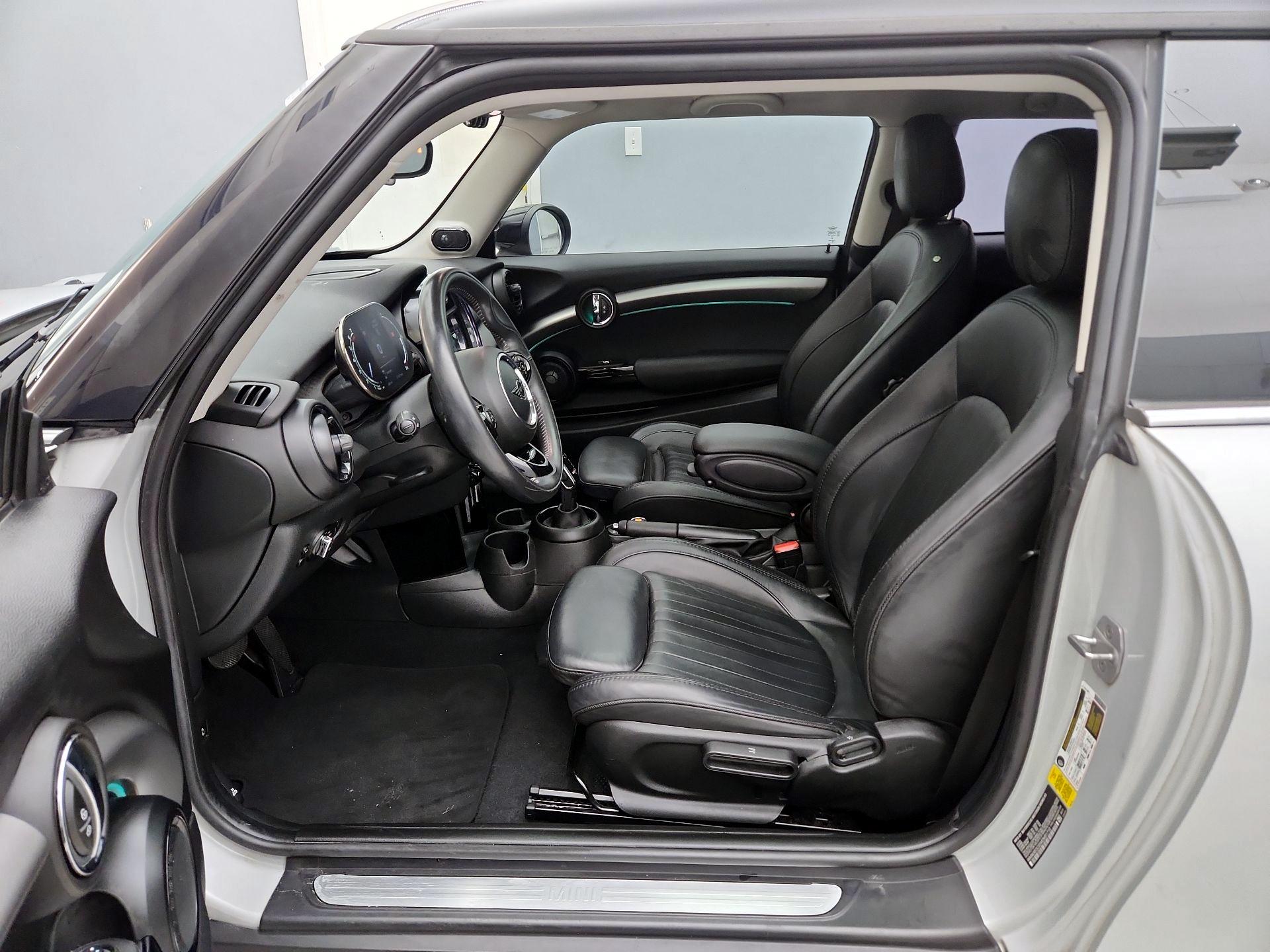 Thumbnail: 2021 MINI Cooper Hardtop - 11