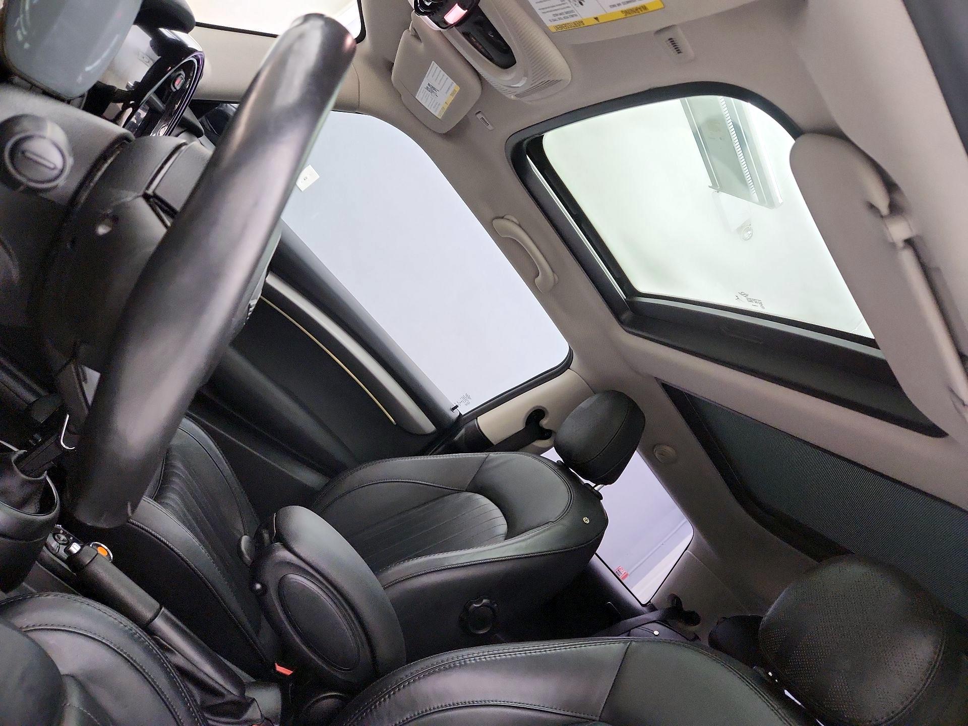 Thumbnail: 2021 MINI Cooper Hardtop - 20