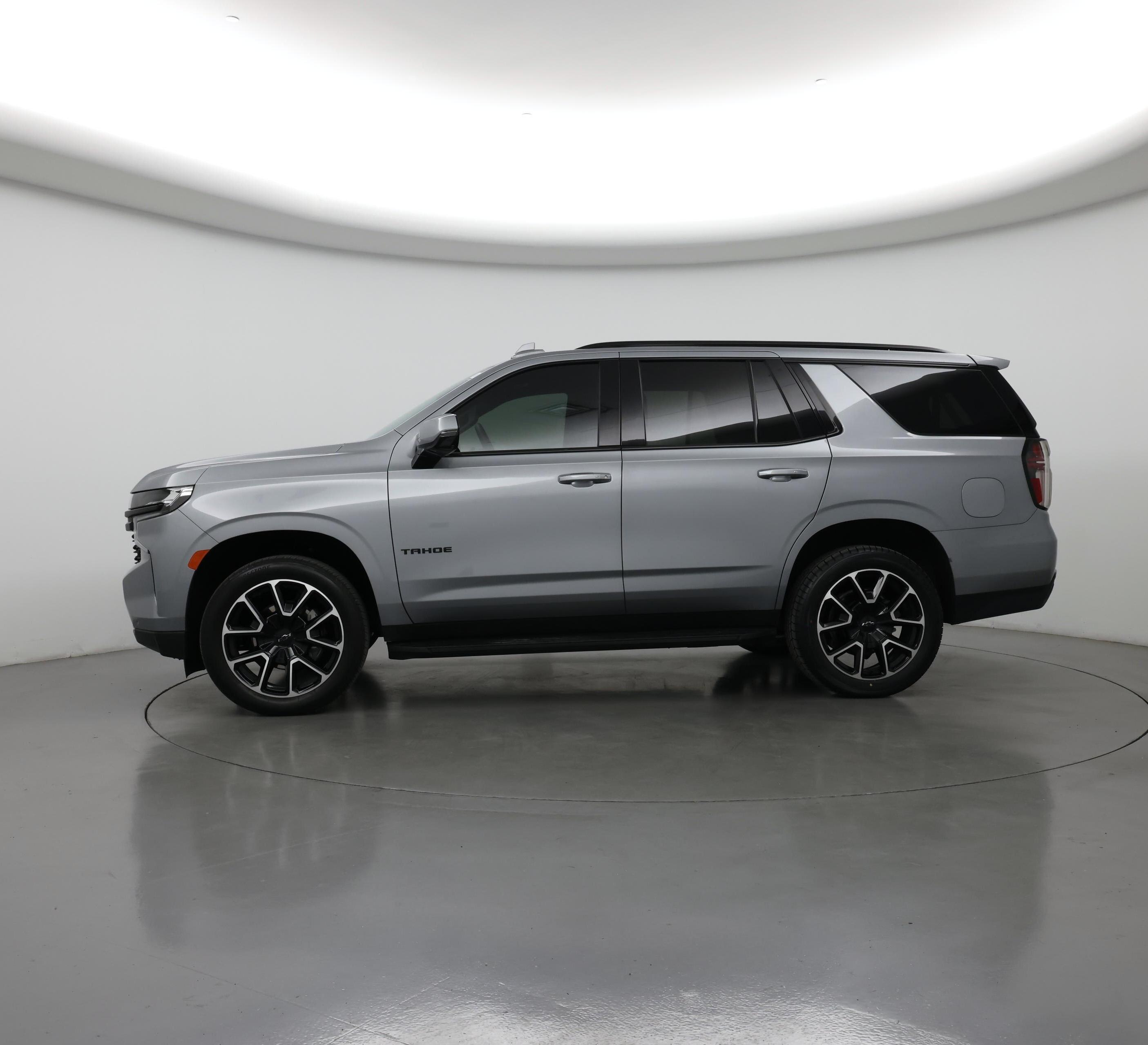 Thumbnail: 2024 Chevrolet Tahoe - 3