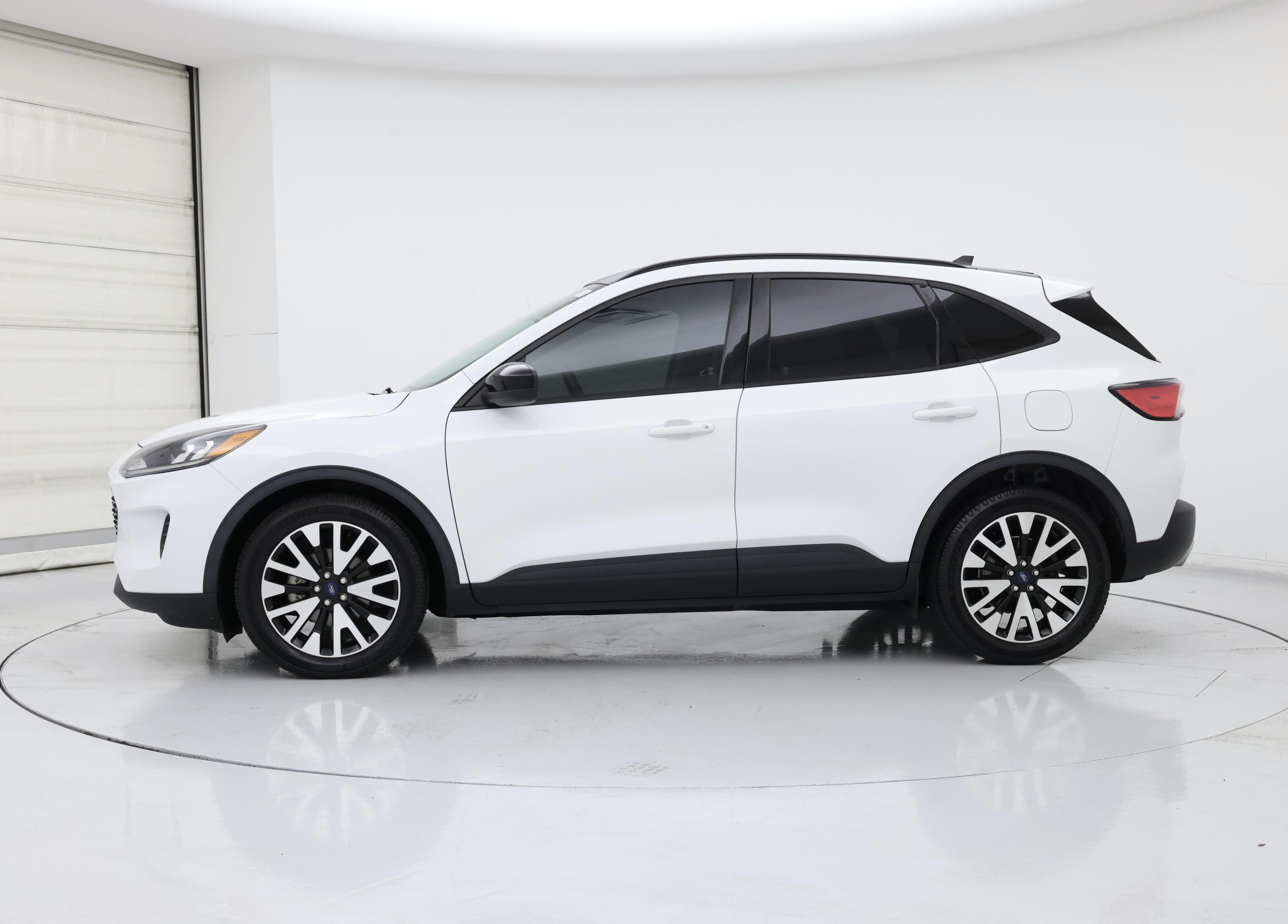 Thumbnail: 2020 Ford Escape - 3