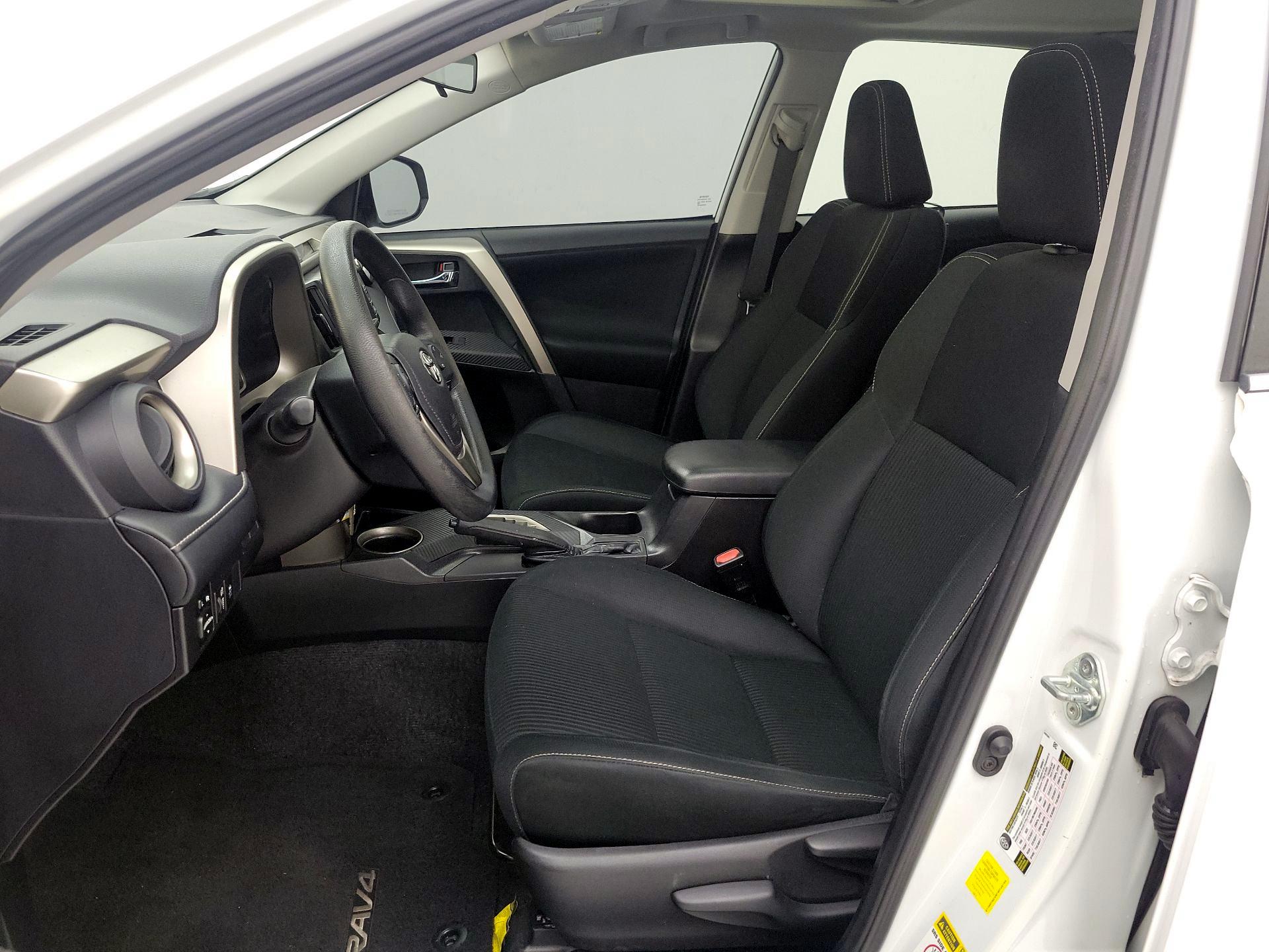 Thumbnail: 2015 Toyota RAV4 - 11