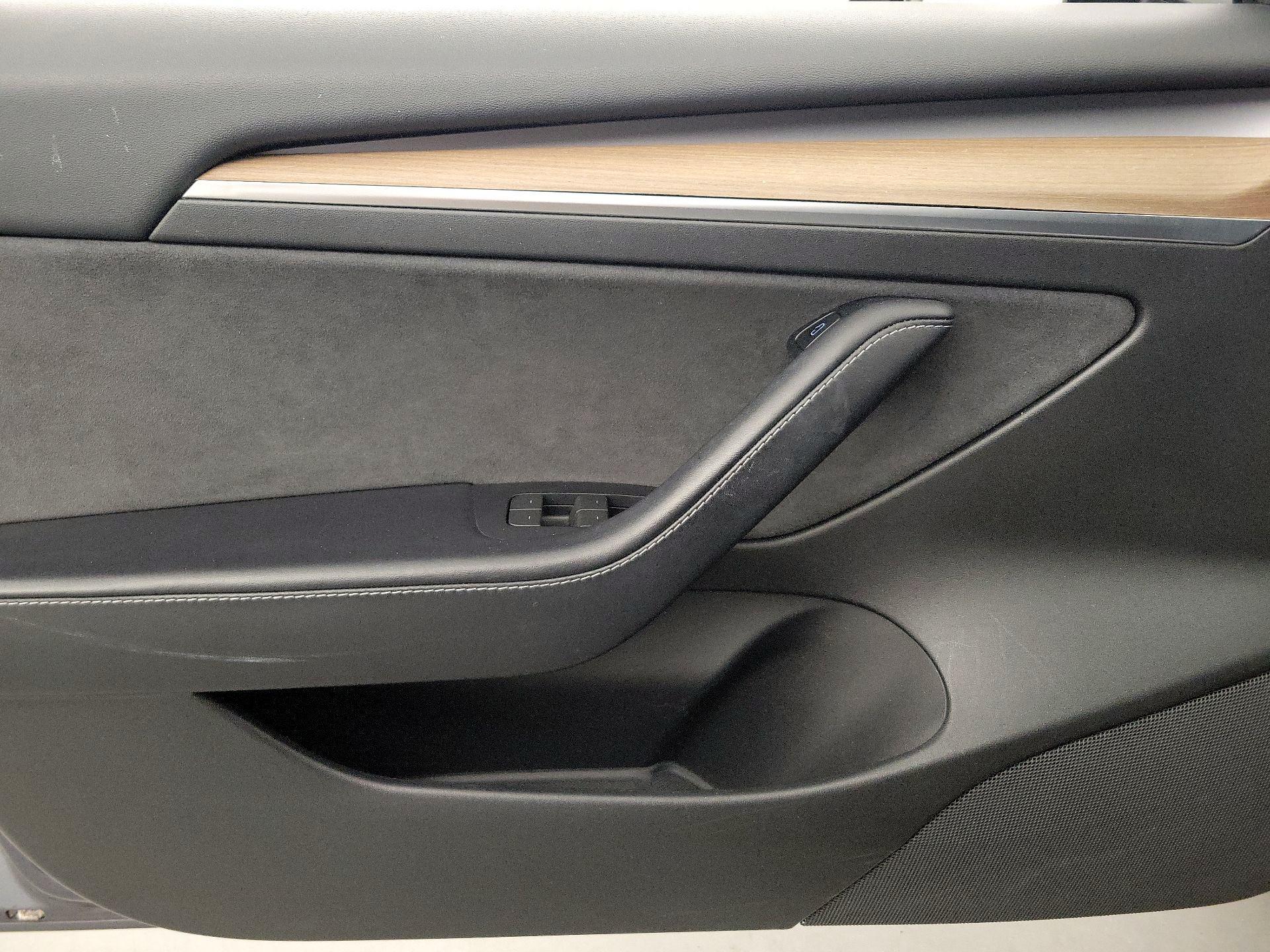 Thumbnail: 2023 Tesla Model 3 - 12