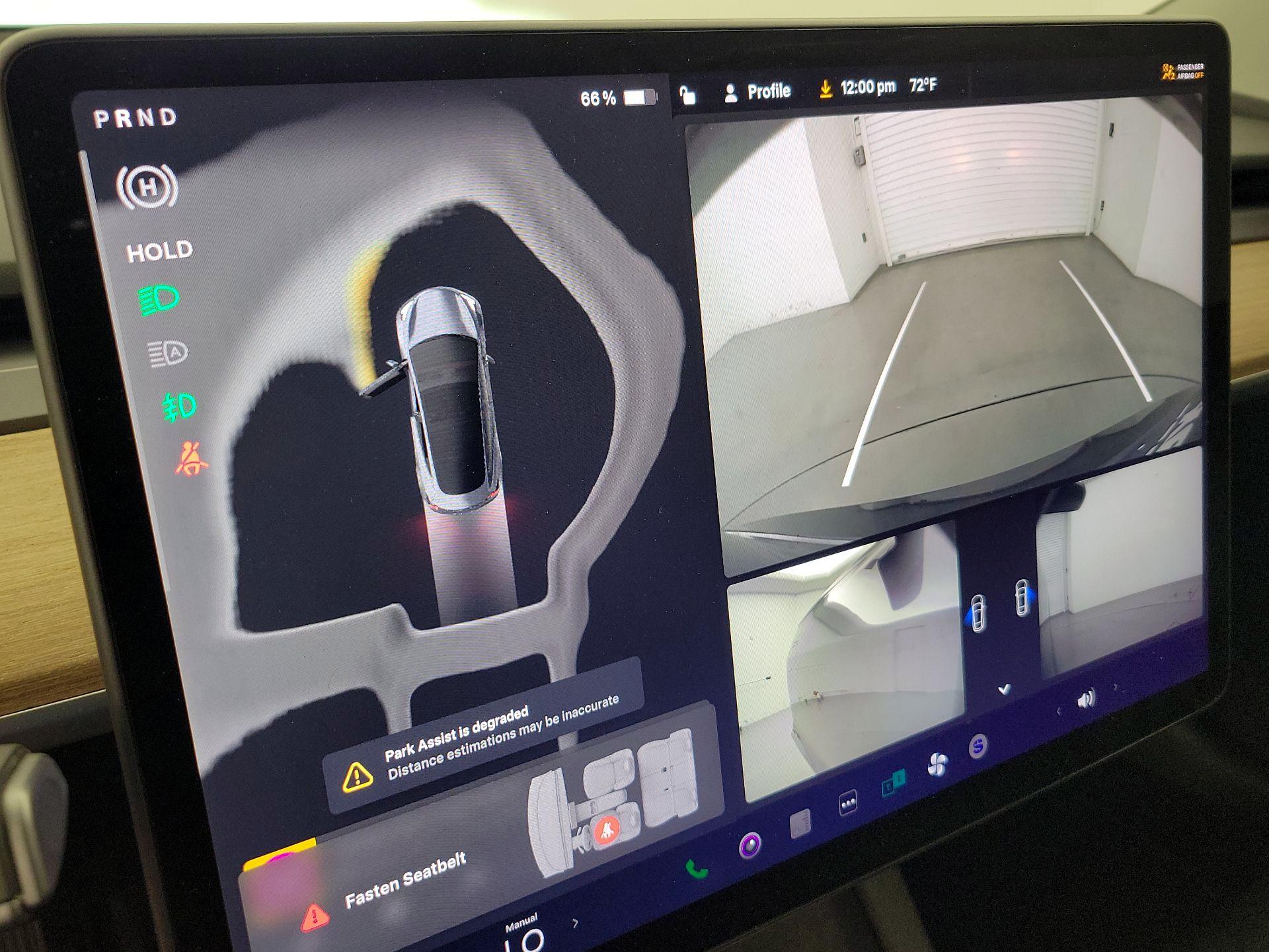 Thumbnail: 2023 Tesla Model 3 - 15