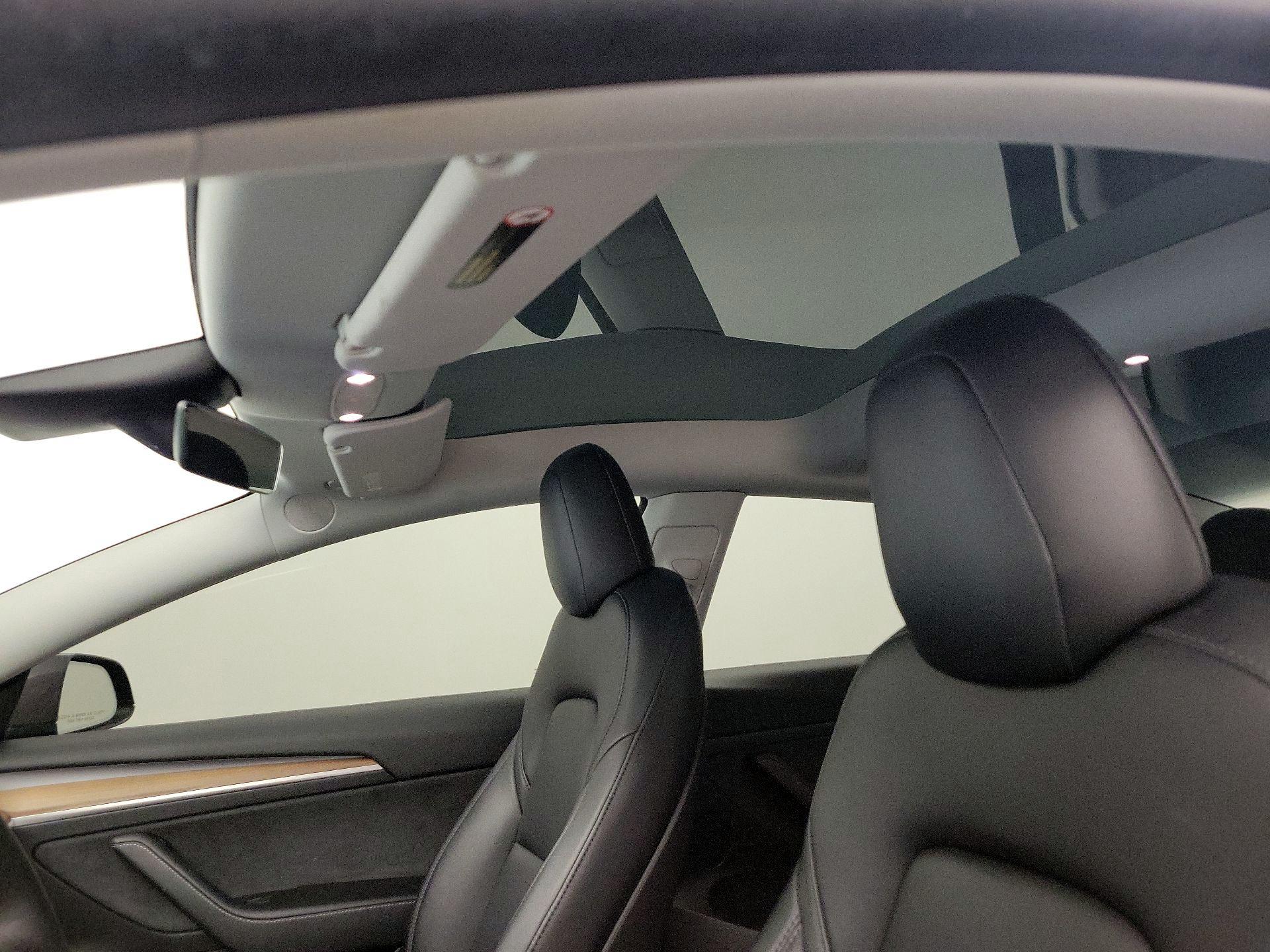 Thumbnail: 2023 Tesla Model 3 - 19